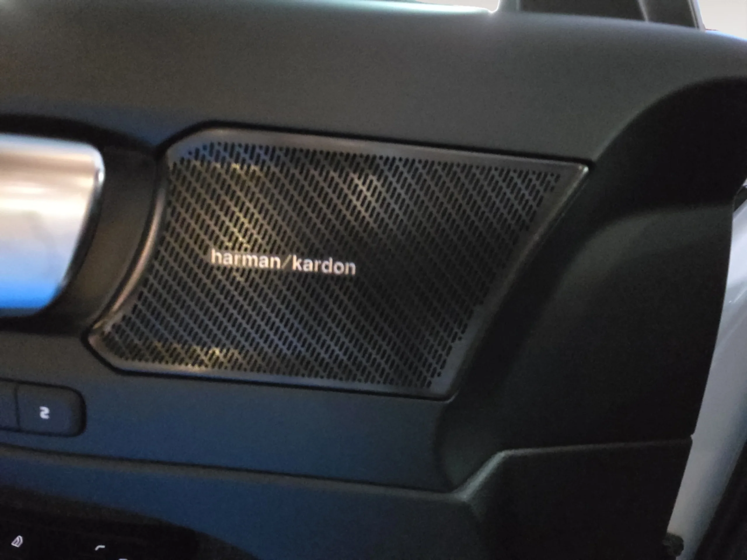 VOLVO XC40 2.0 B3 G PLUS DARK AUTO - Foto 14