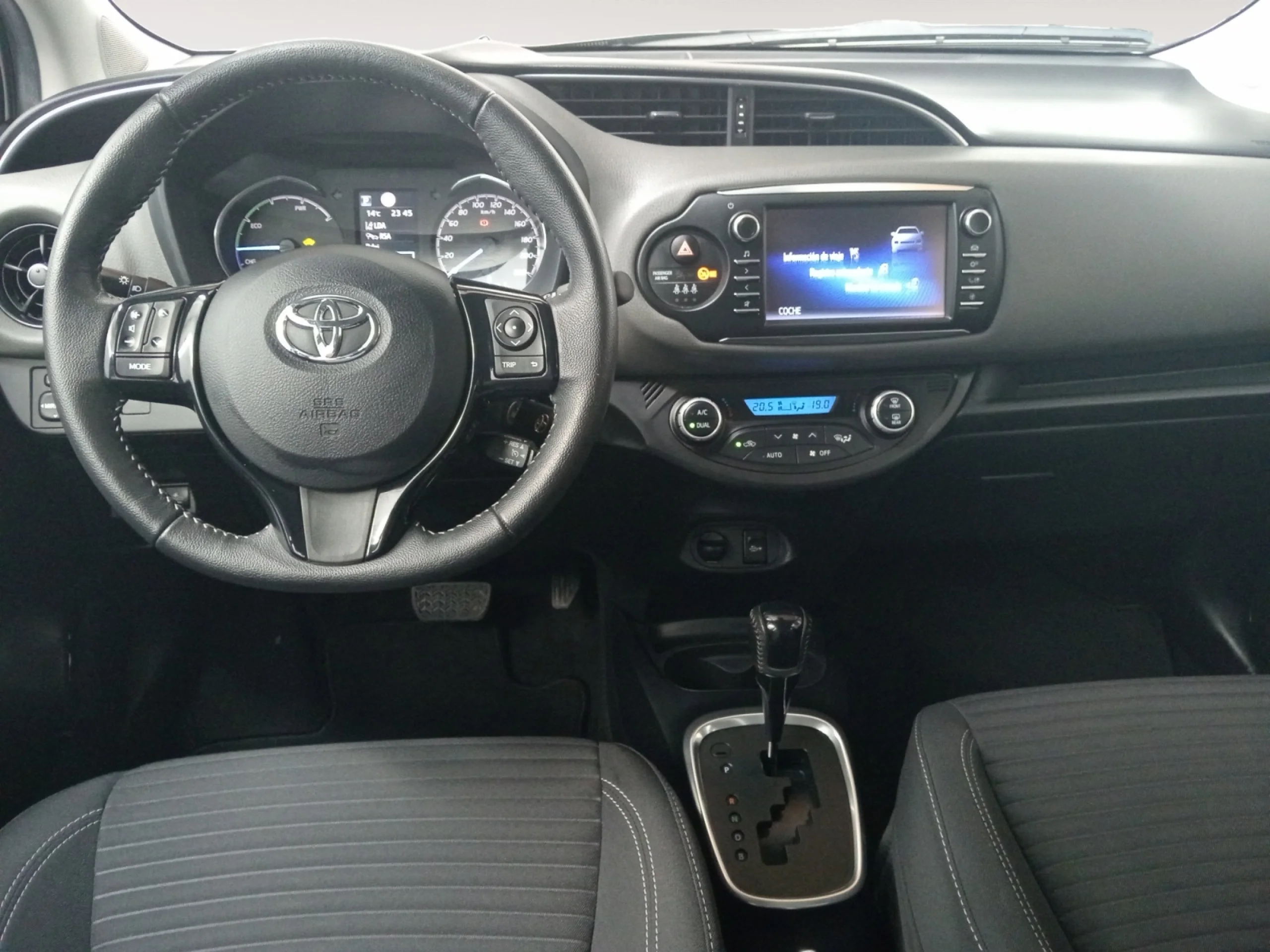 TOYOTA Yaris 1.5 100H ACTIVE - Foto 4