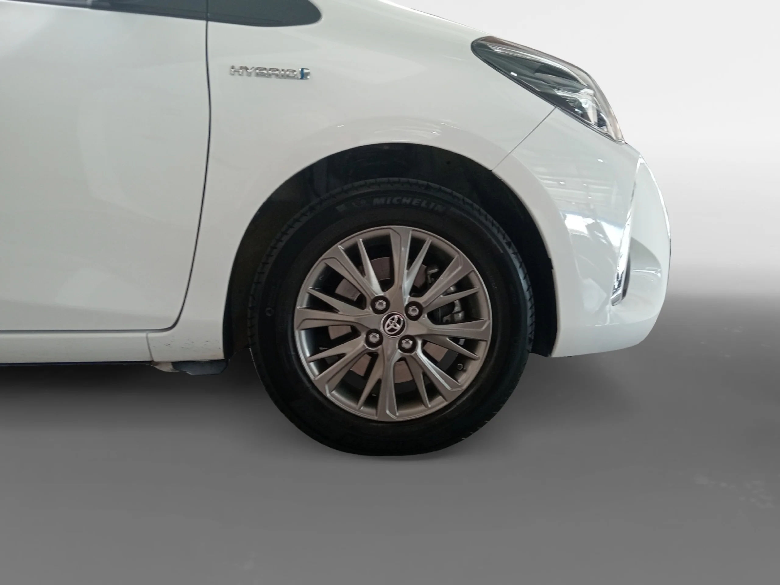 TOYOTA Yaris 1.5 100H ACTIVE - Foto 8