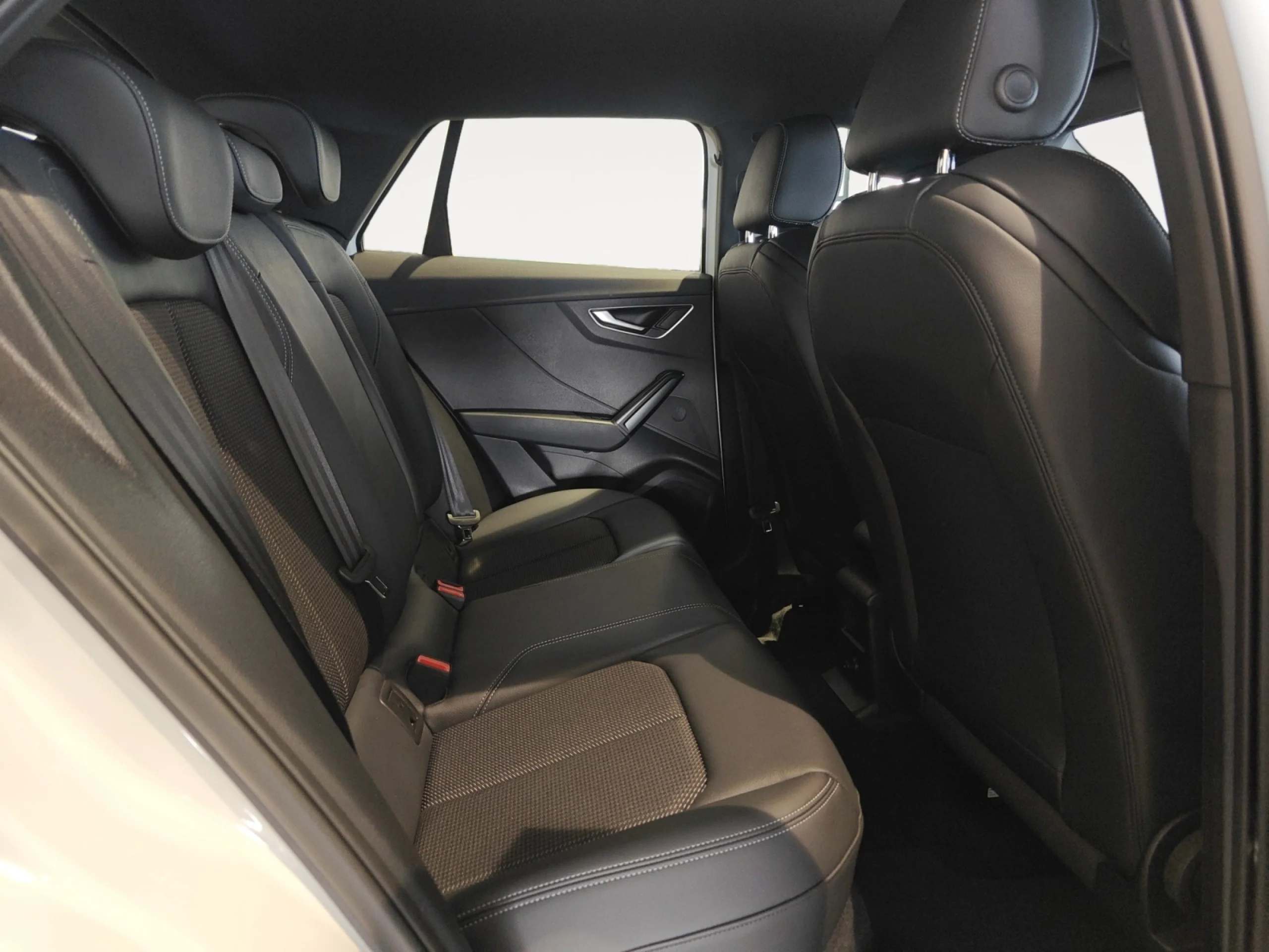 AUDI Q2 ADRENALIN EDITION 30 TDI 85KW (116CV) - Foto 9