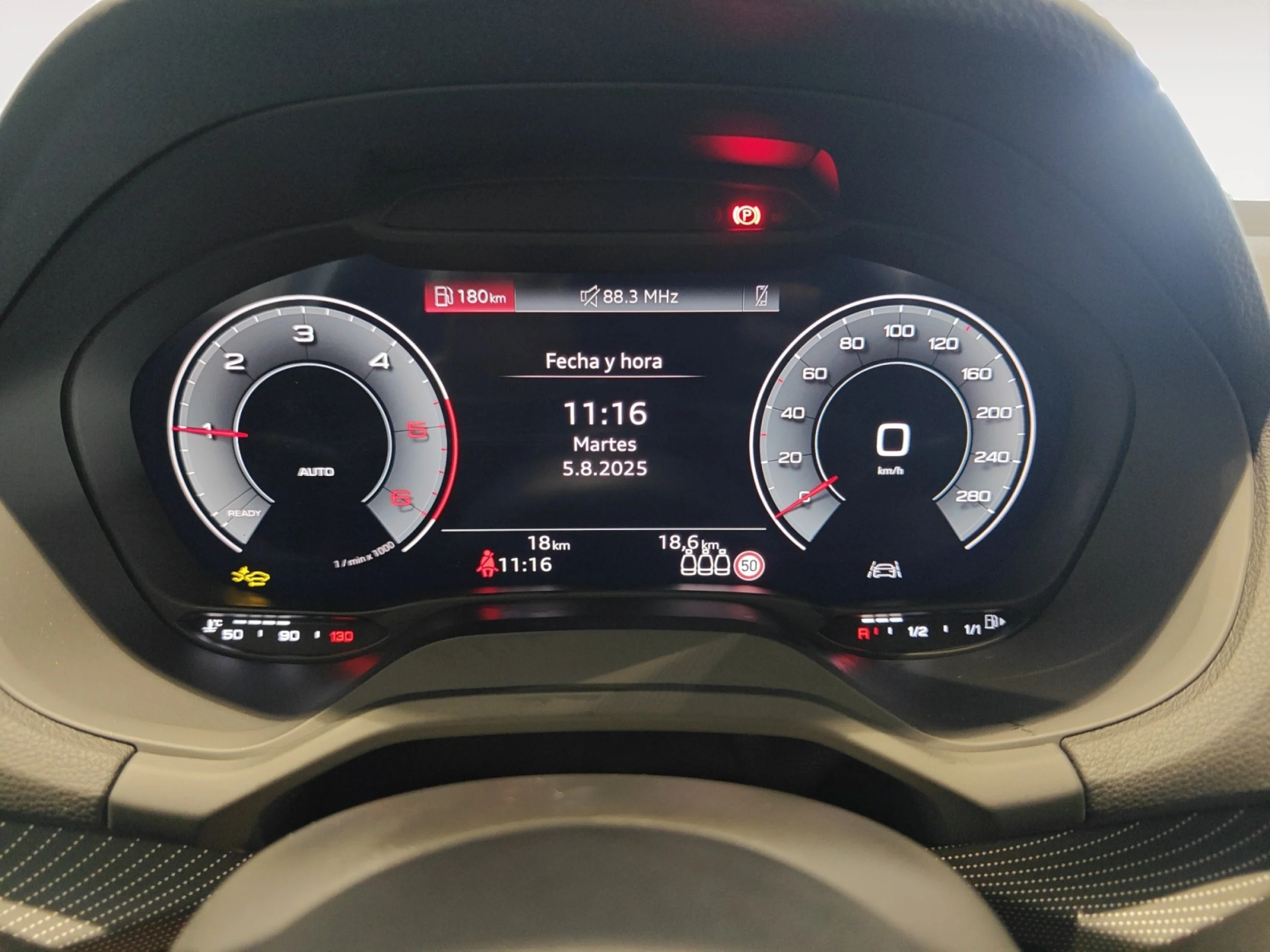 AUDI Q2 ADRENALIN EDITION 30 TDI 85KW (116CV) - Foto 18