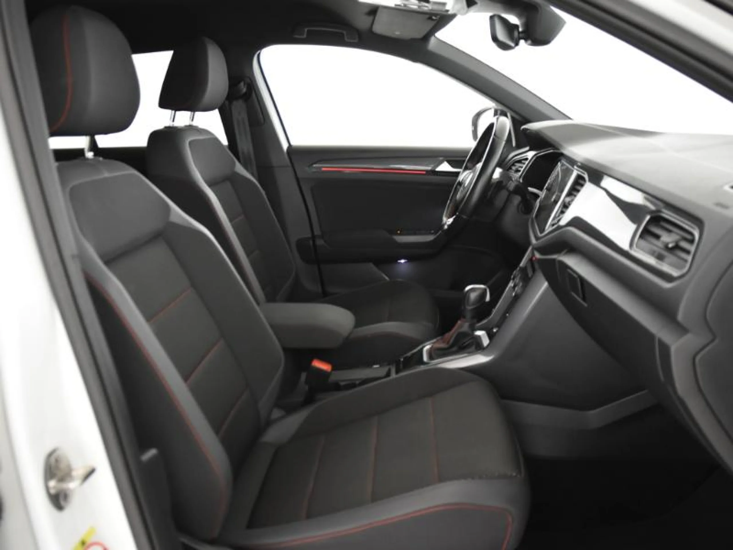 VOLKSWAGEN T ROC SPORT 1.5 TSI 110KW (150CV) DSG - Foto 6