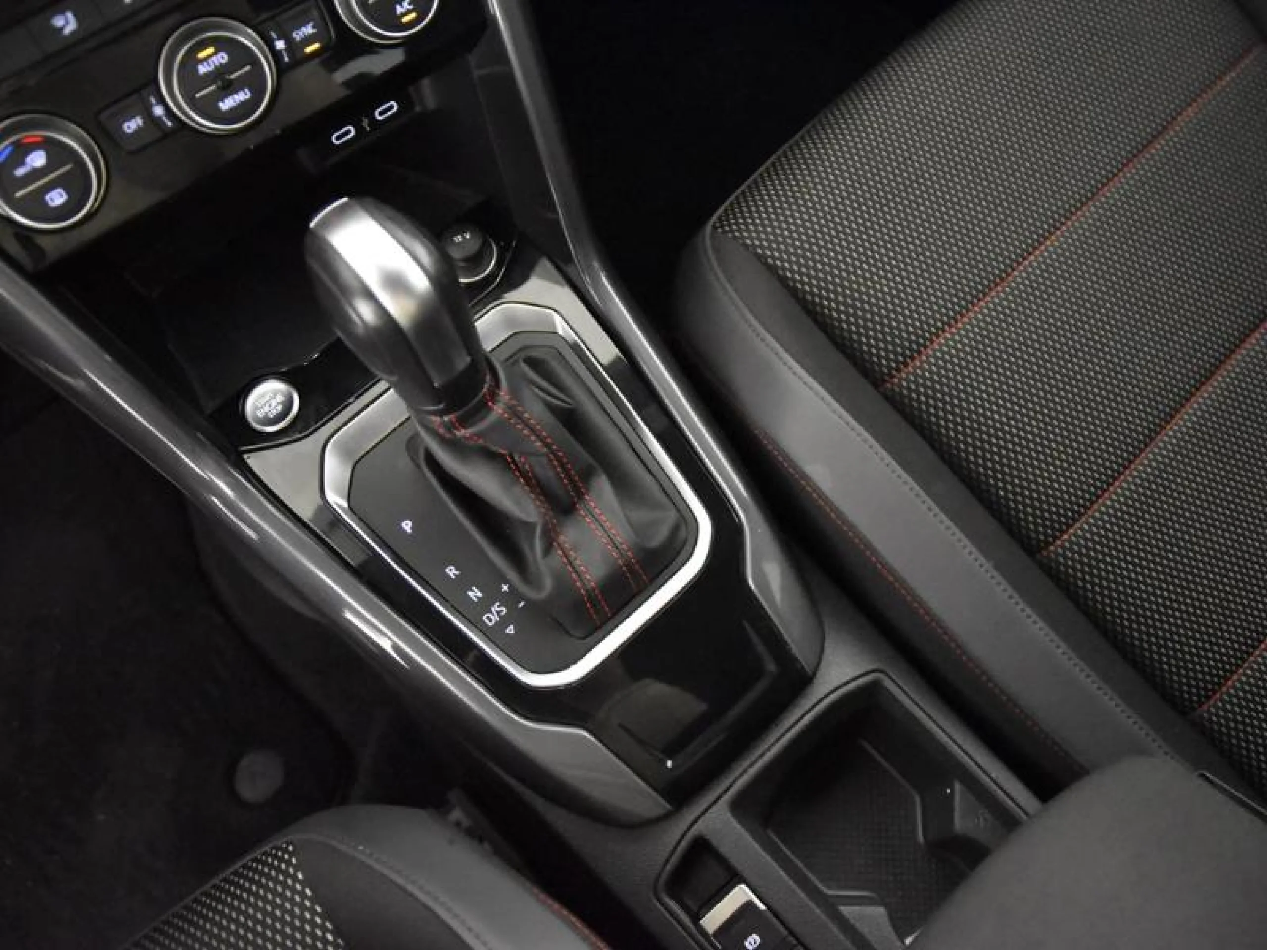 VOLKSWAGEN T ROC SPORT 1.5 TSI 110KW (150CV) DSG - Foto 11