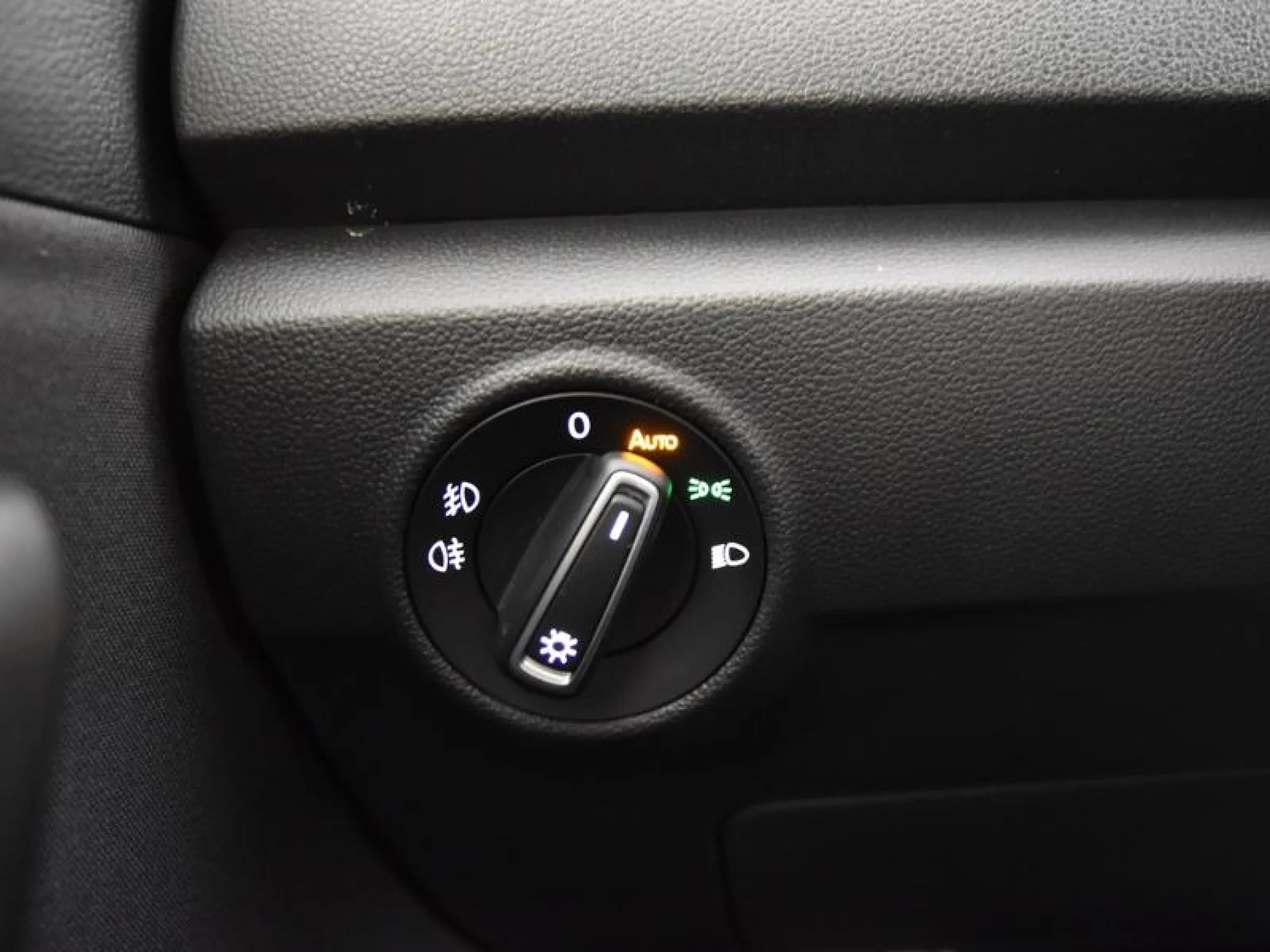 VOLKSWAGEN T ROC SPORT 1.5 TSI 110KW (150CV) DSG - Foto 17