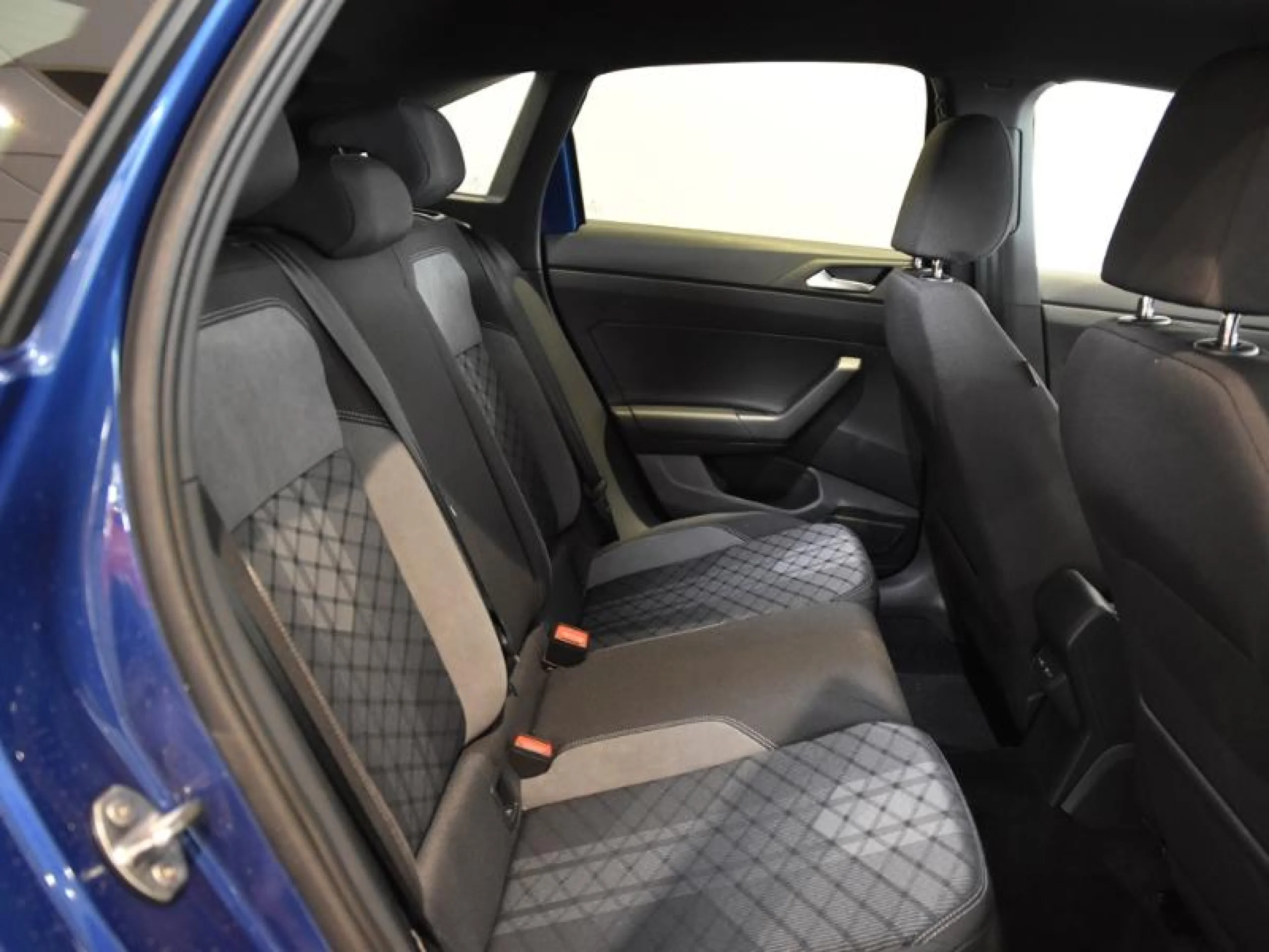 VOLKSWAGEN TAIGO R LINE 1.5 TSI 110KW (150CV) DSG - Foto 6