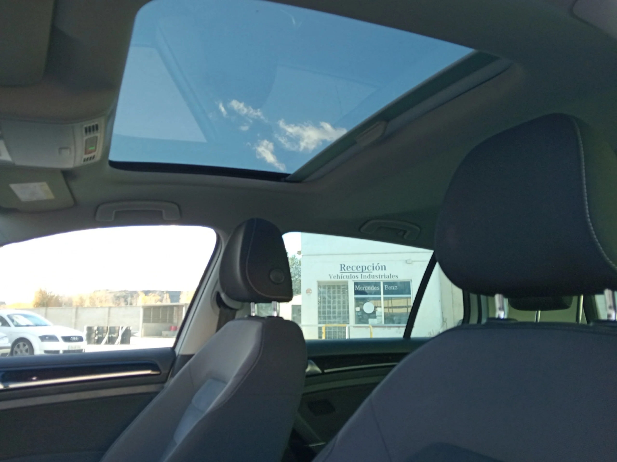 VOLKSWAGEN GOLF SPORT 1.5 TSI 96KW (130CV) - Foto 14