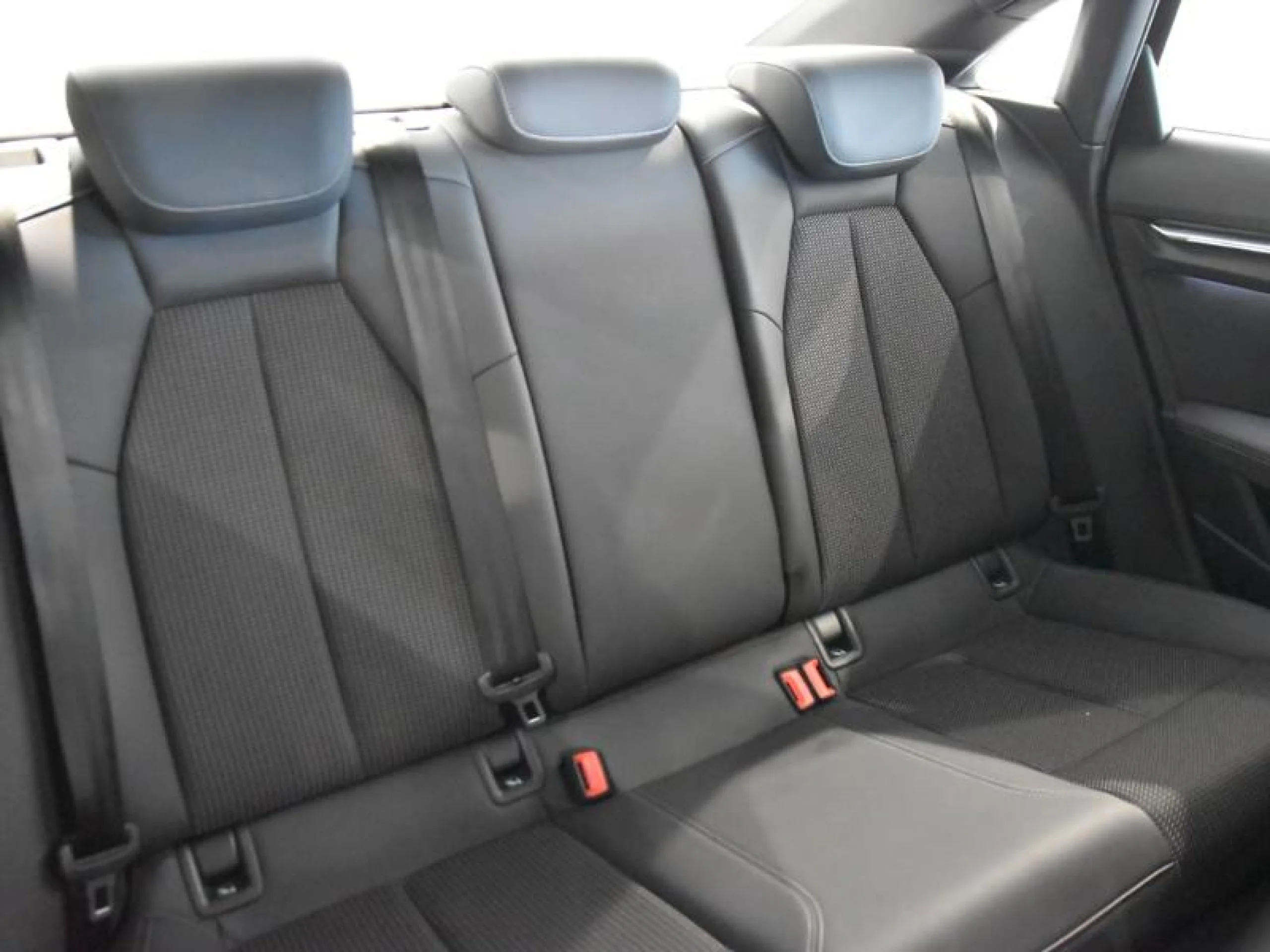 AUDI A3 SEDAN S LINE 35 TDI 110KW S TRONIC - Foto 5