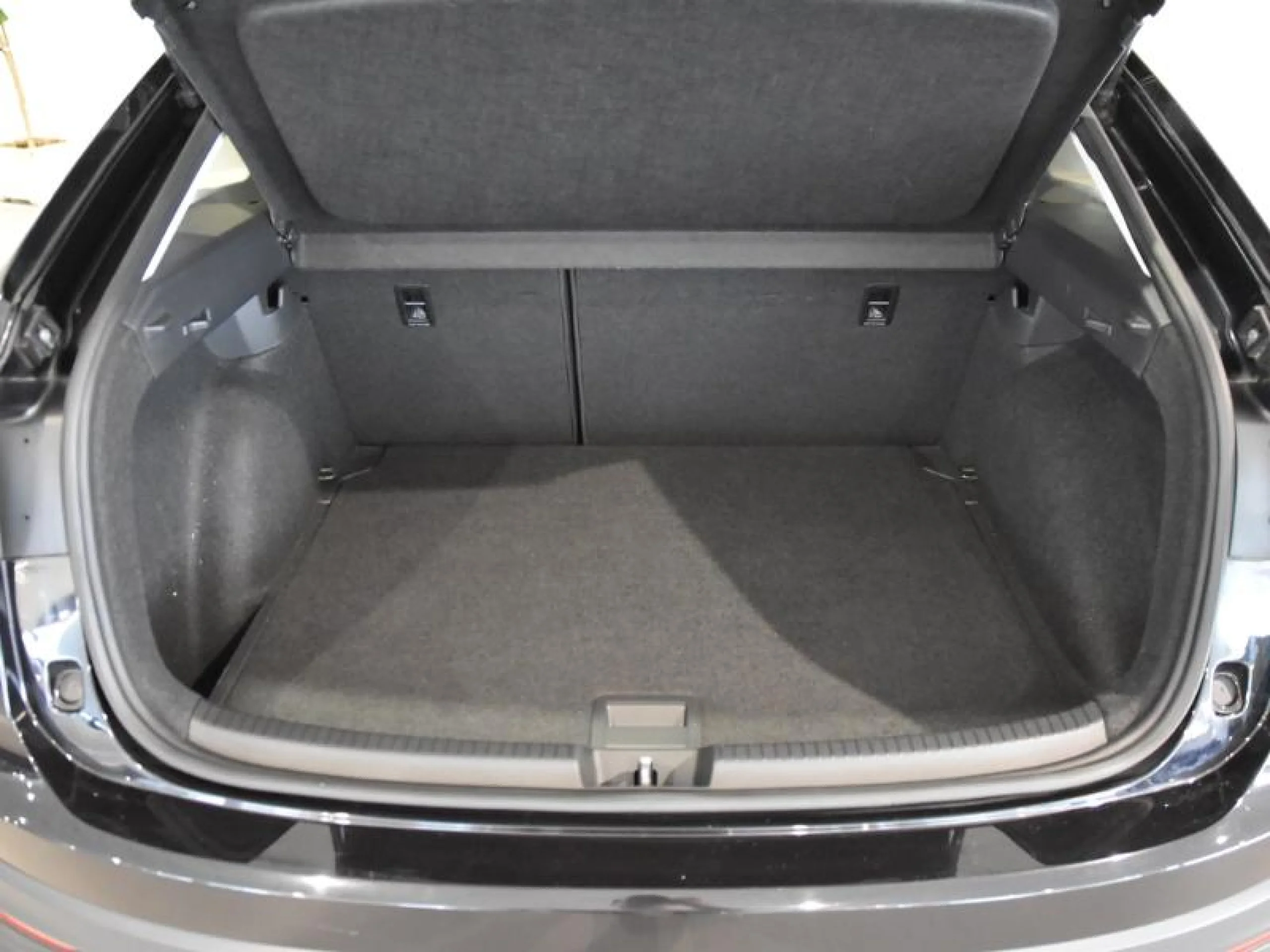 VOLKSWAGEN TAIGO LIFE 1.0 TSI 81KW (110CV) DSG - Foto 7