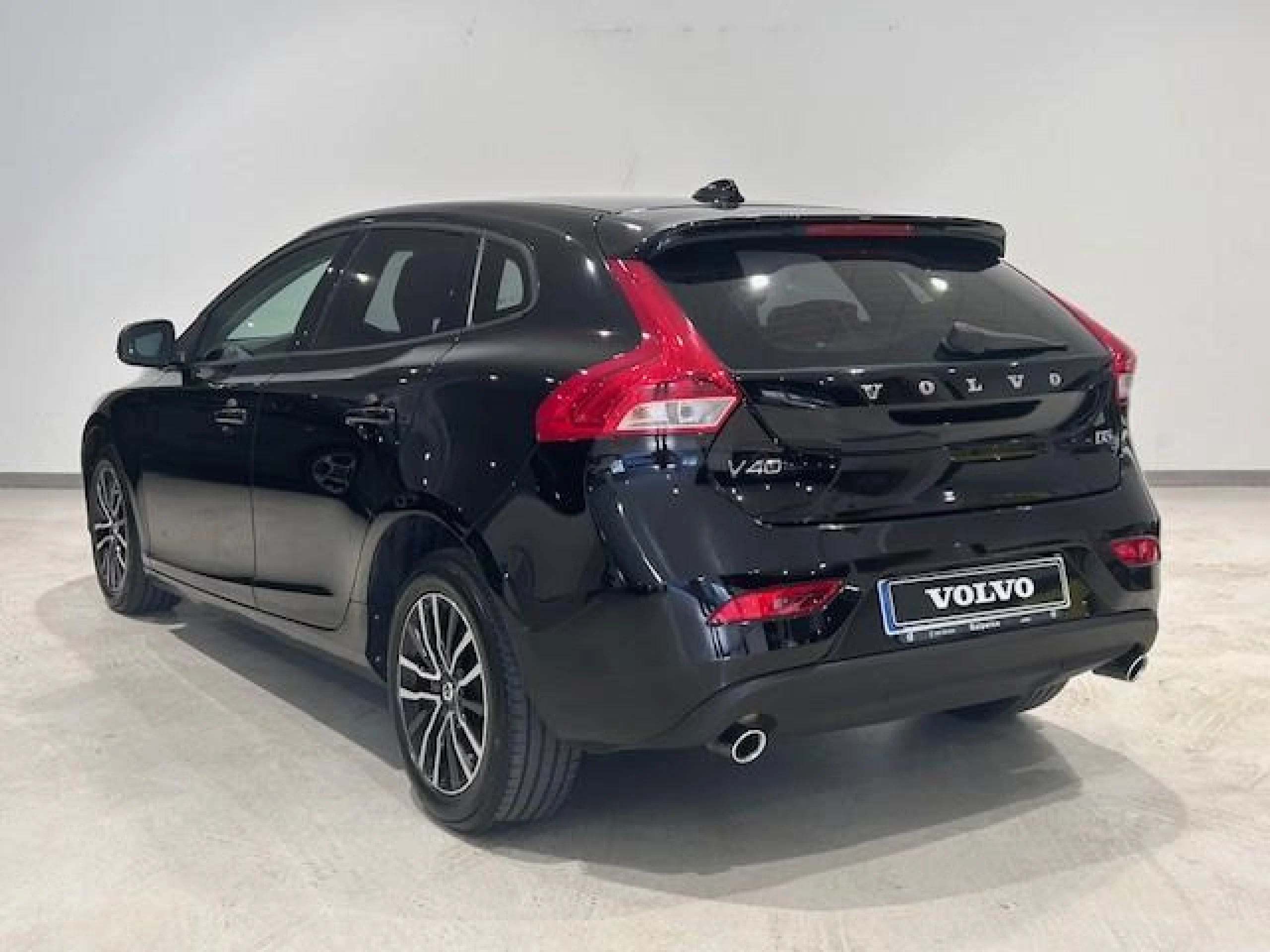 VOLVO V40 2.0 D3 MOMENTUM - Foto 1