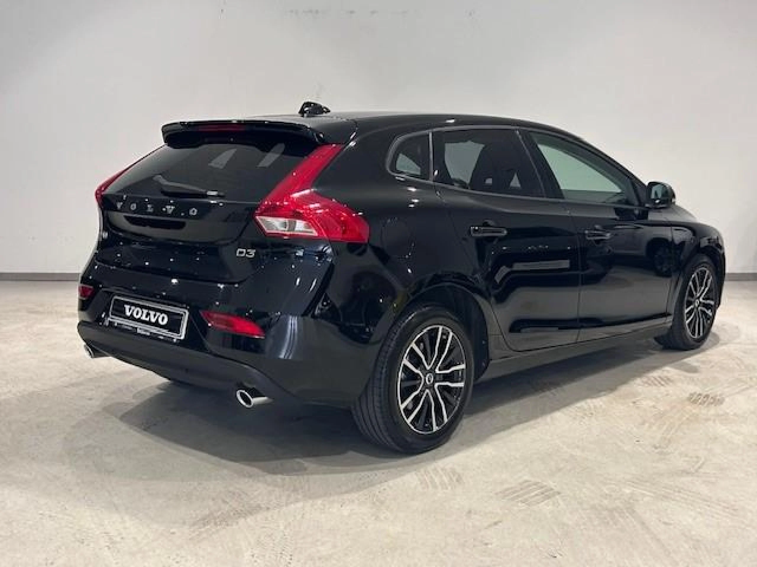 VOLVO V40 2.0 D3 MOMENTUM - Foto 2