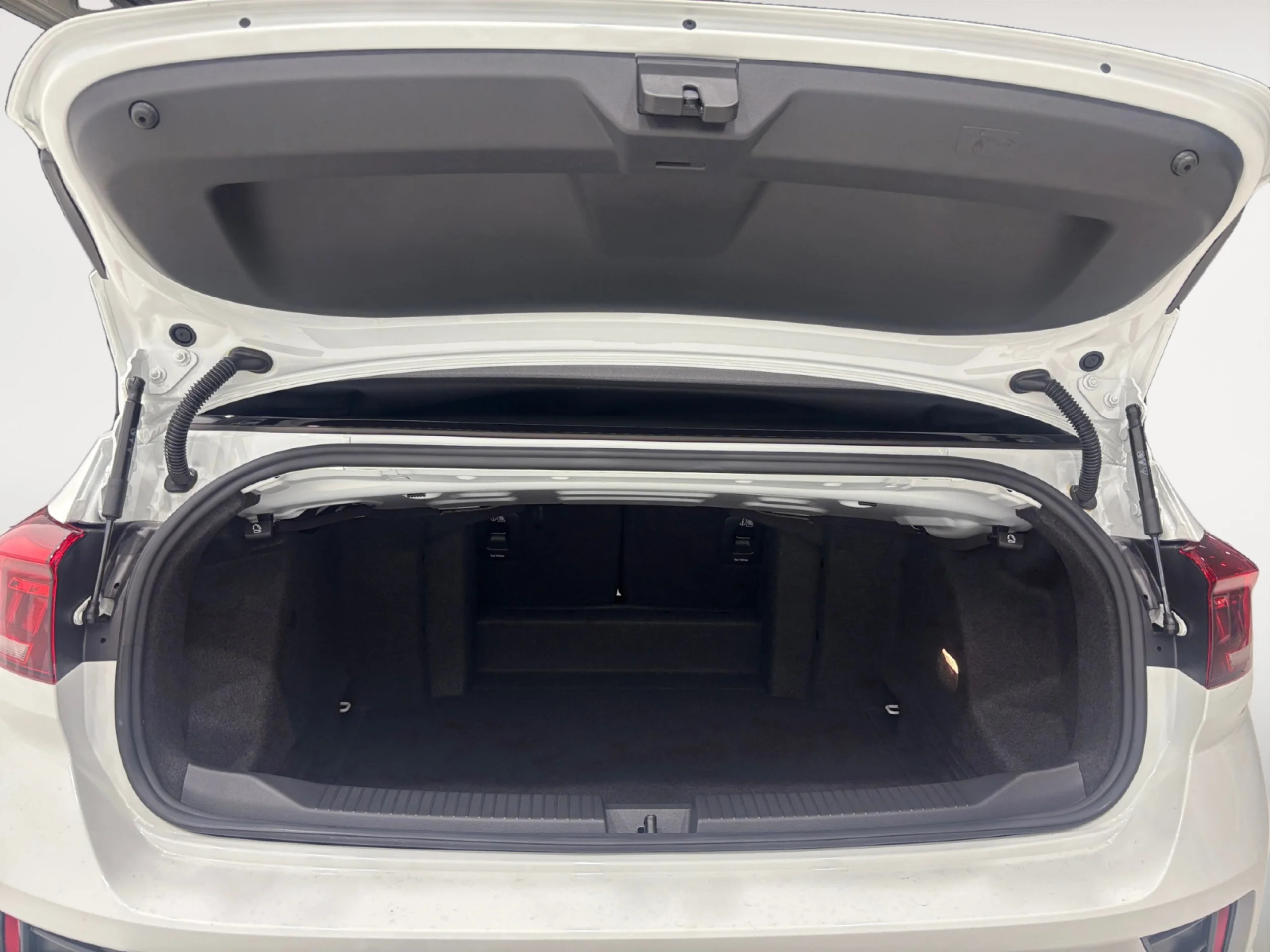 VOLKSWAGEN T ROC CABRIO R LINE 1.5 TSI 110KW (150CV) - Foto 7