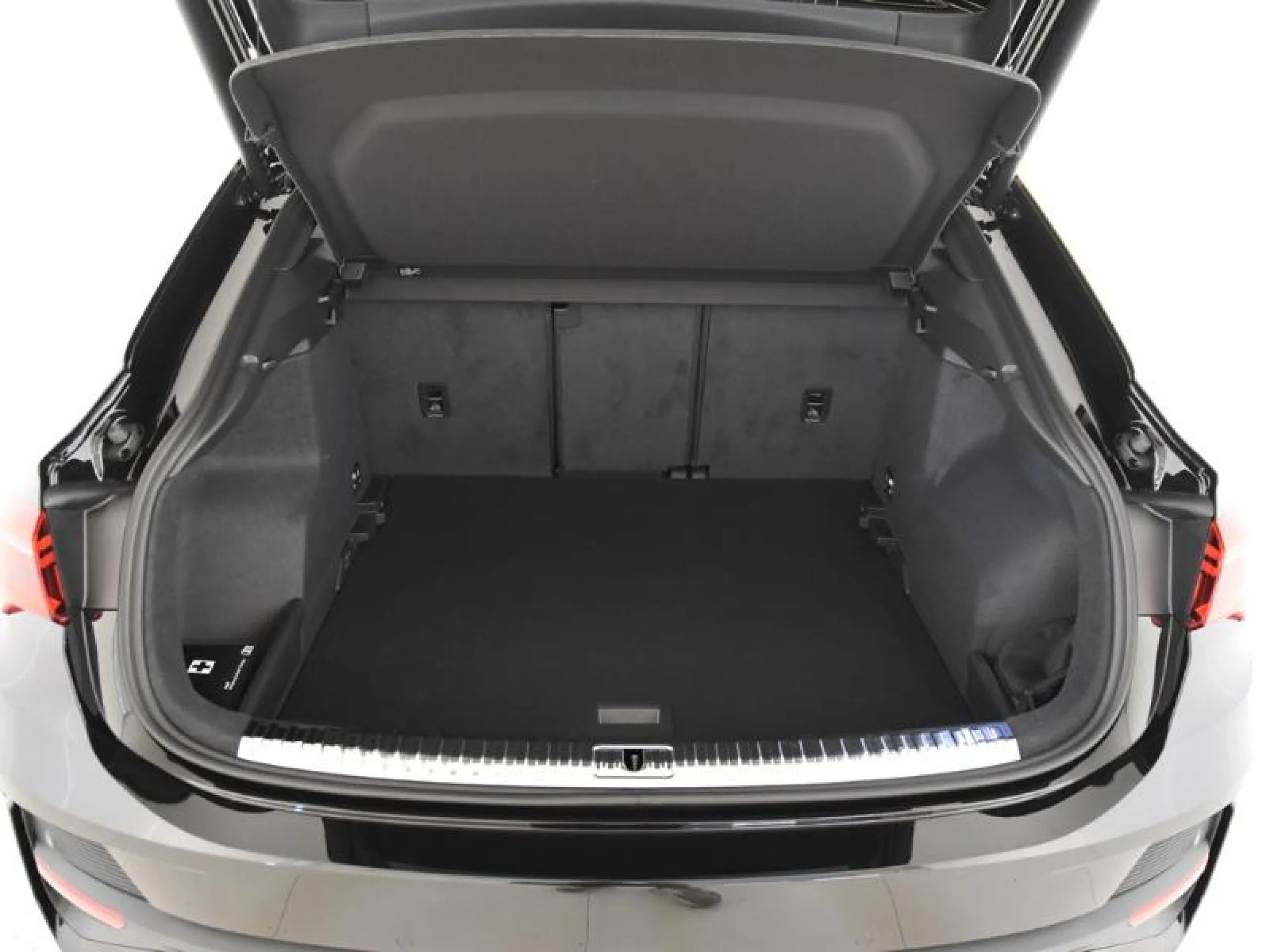 AUDI Q3 SPORTBACK BLACK LINE 35 TDI 110KW (150CV) S TRONIC - Foto 7