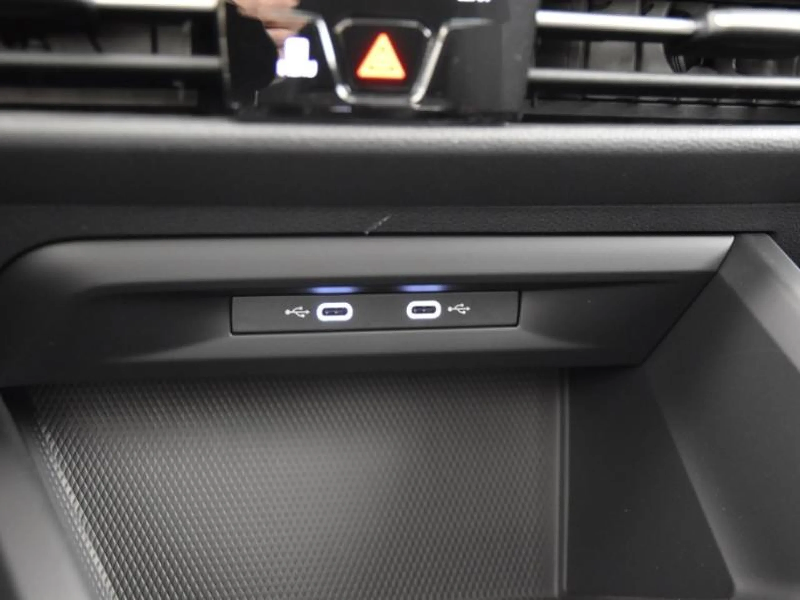 VOLKSWAGEN GOLF LIFE 2.0 TDI 85KW (115CV) - Foto 11