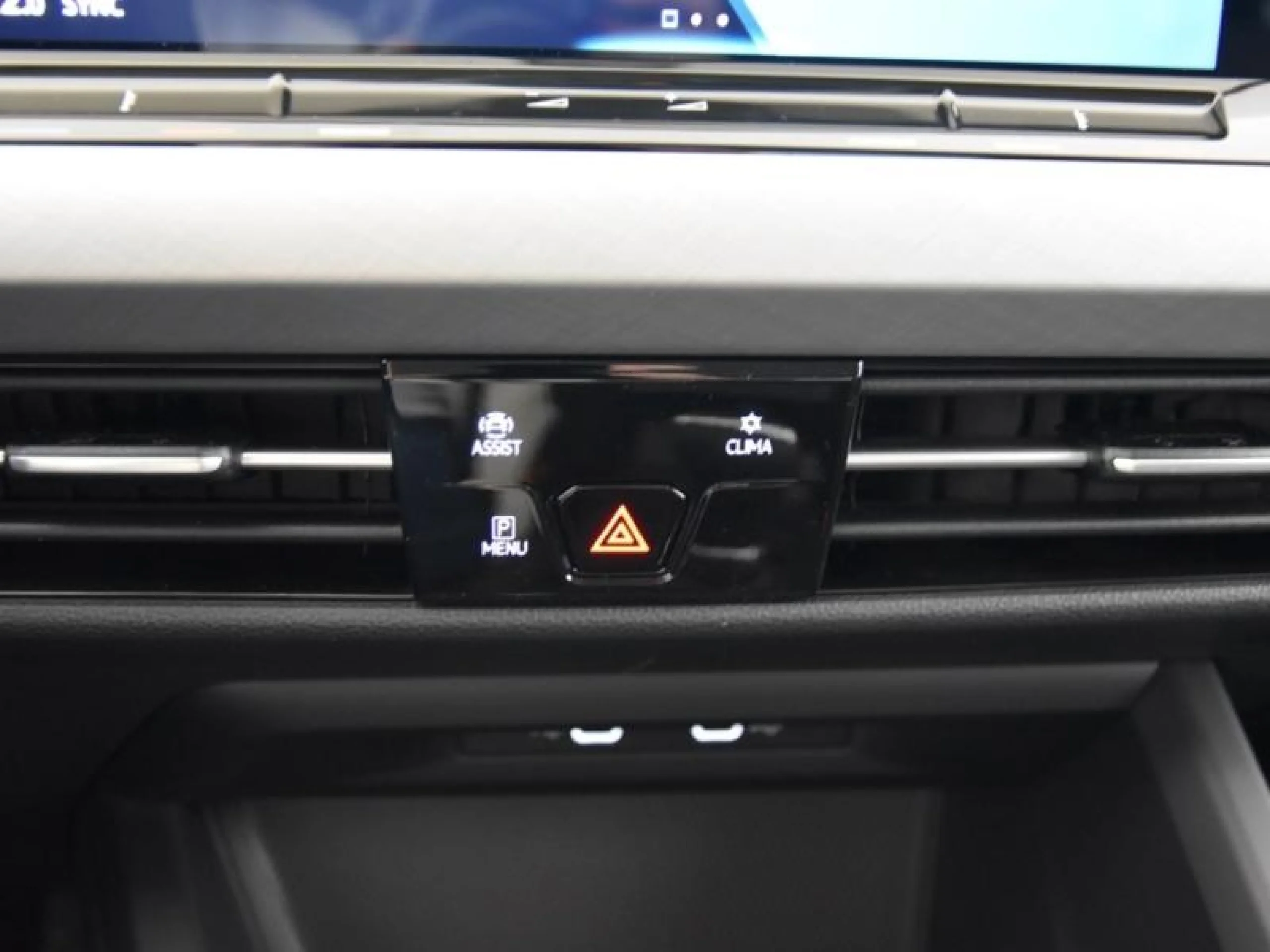 VOLKSWAGEN GOLF LIFE 2.0 TDI 85KW (115CV) - Foto 12