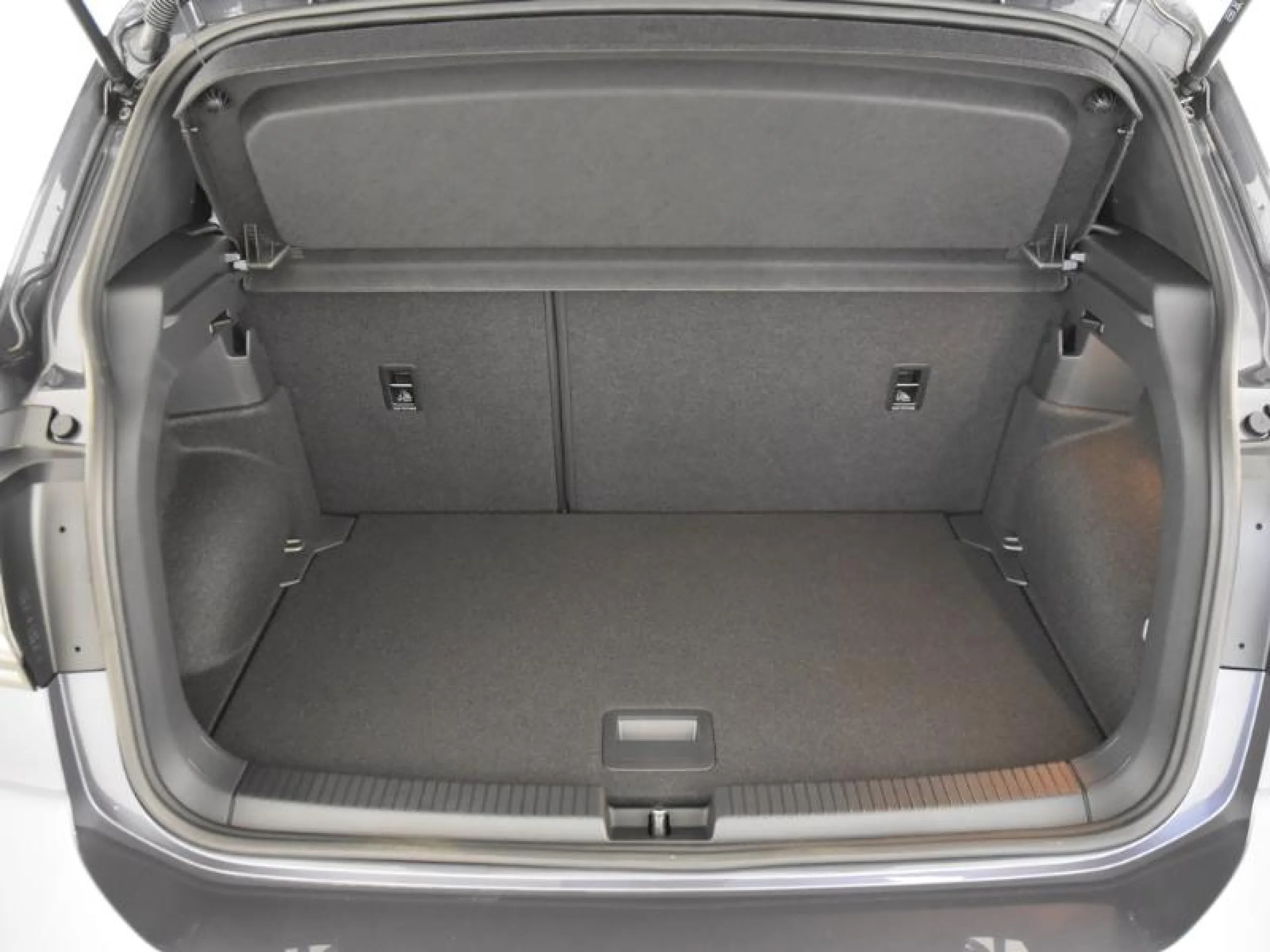 VOLKSWAGEN T CROSS T CROSS R LINE 1.0 TSI 85 KW (115 CV)  AUTOMÁTICO DSG 7 VEL. - Foto 7