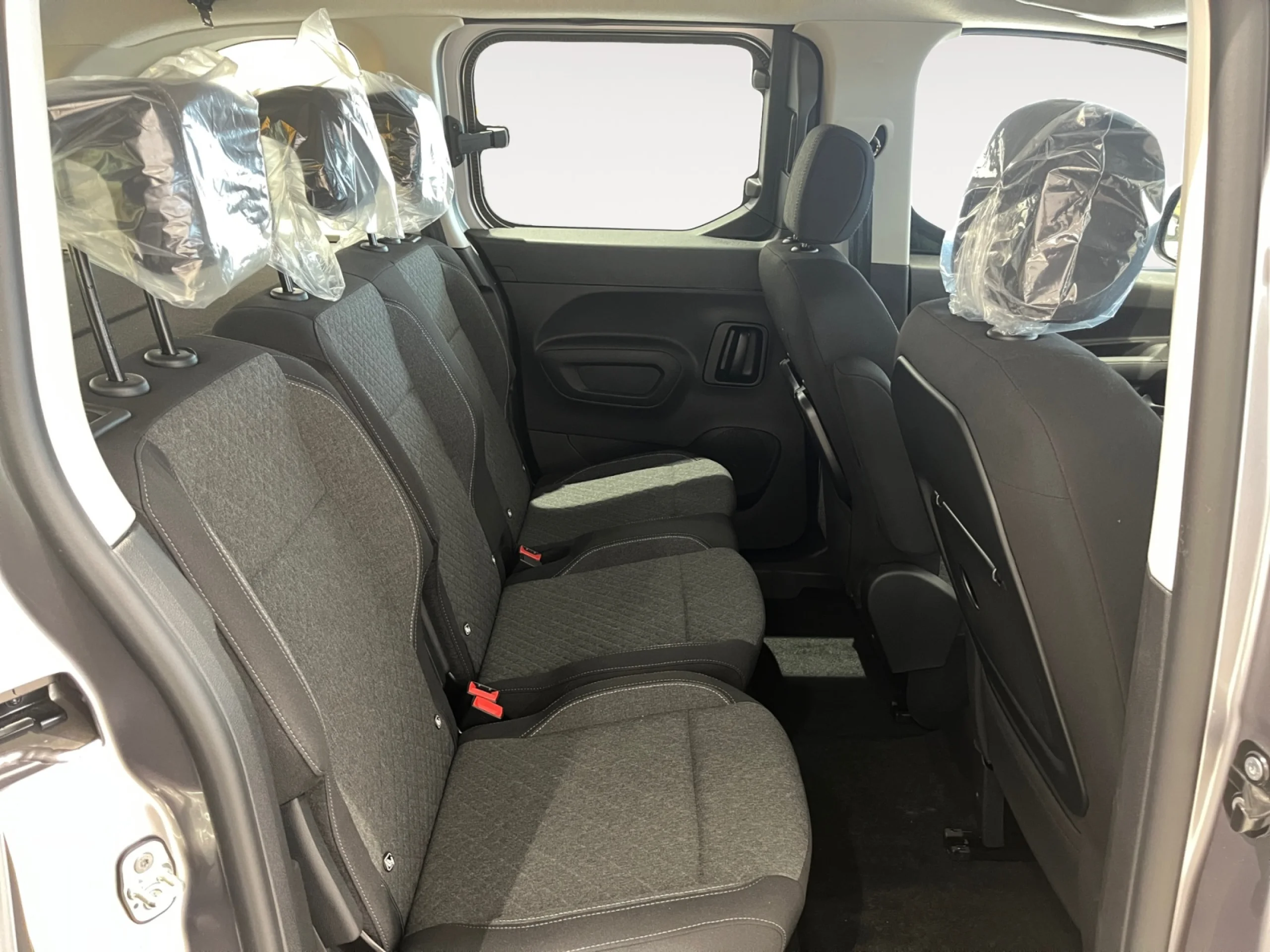 OPEL COMERCIALES COMBO COMBO 100 CV 1.5 TD S/S MT6 6.4 - Foto 6