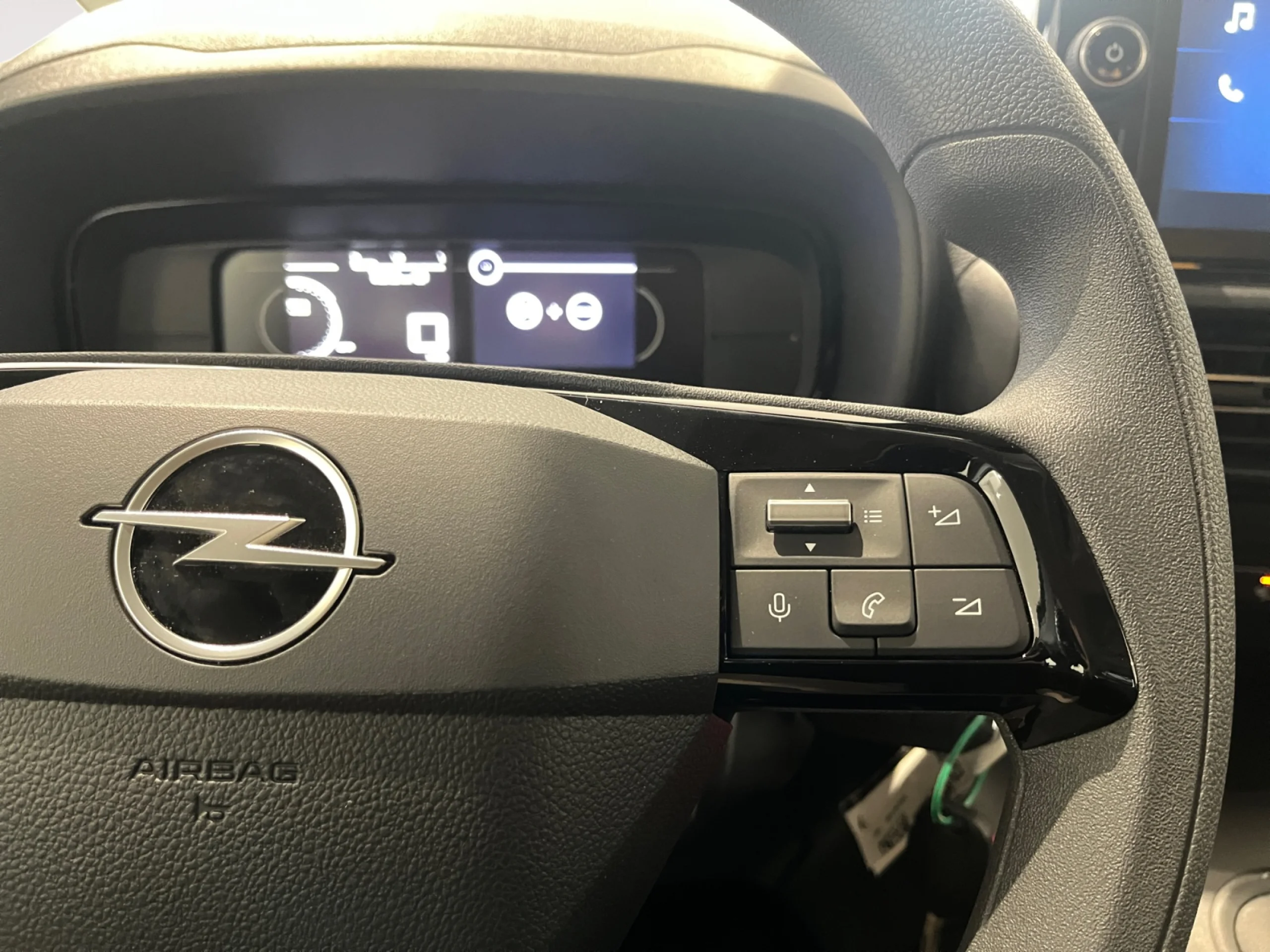OPEL COMERCIALES COMBO COMBO 100 CV 1.5 TD S/S MT6 6.4 - Foto 13
