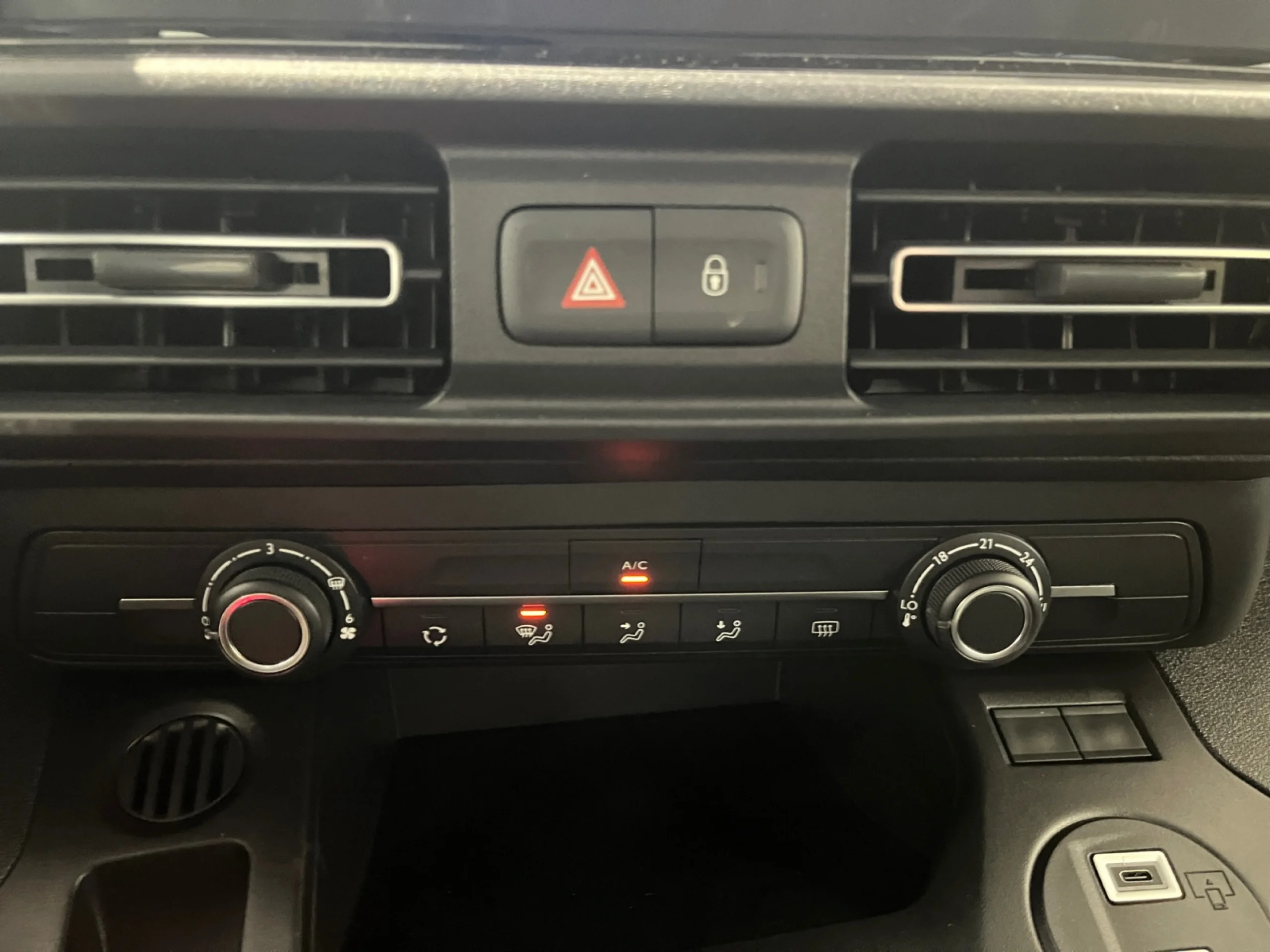 OPEL COMERCIALES COMBO COMBO 100 CV 1.5 TD S/S MT6 6.4 - Foto 14