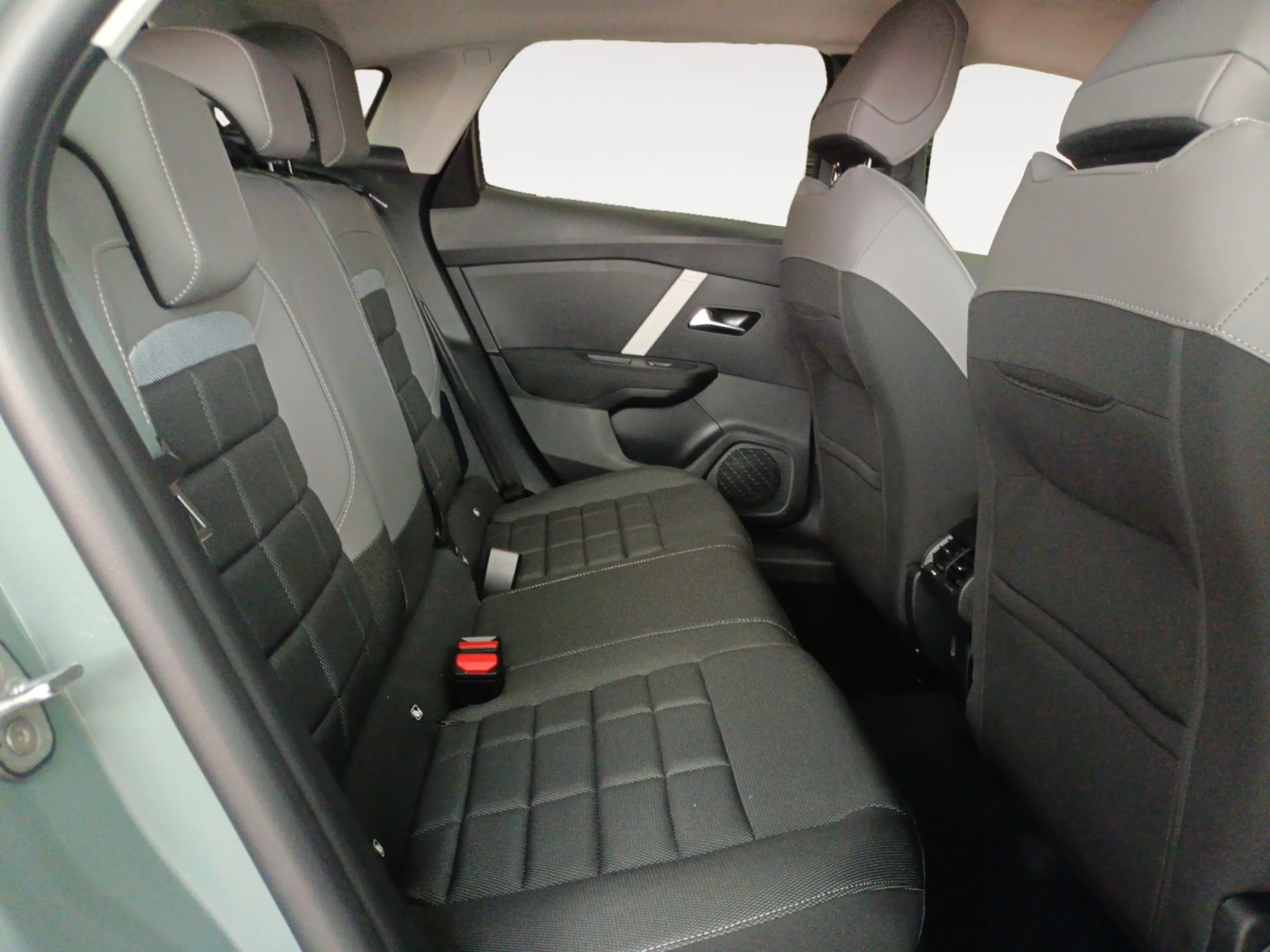 CITROEN C4 NUEVO C4 HYBRID 110 Ë DSC6 PLUS - Foto 6