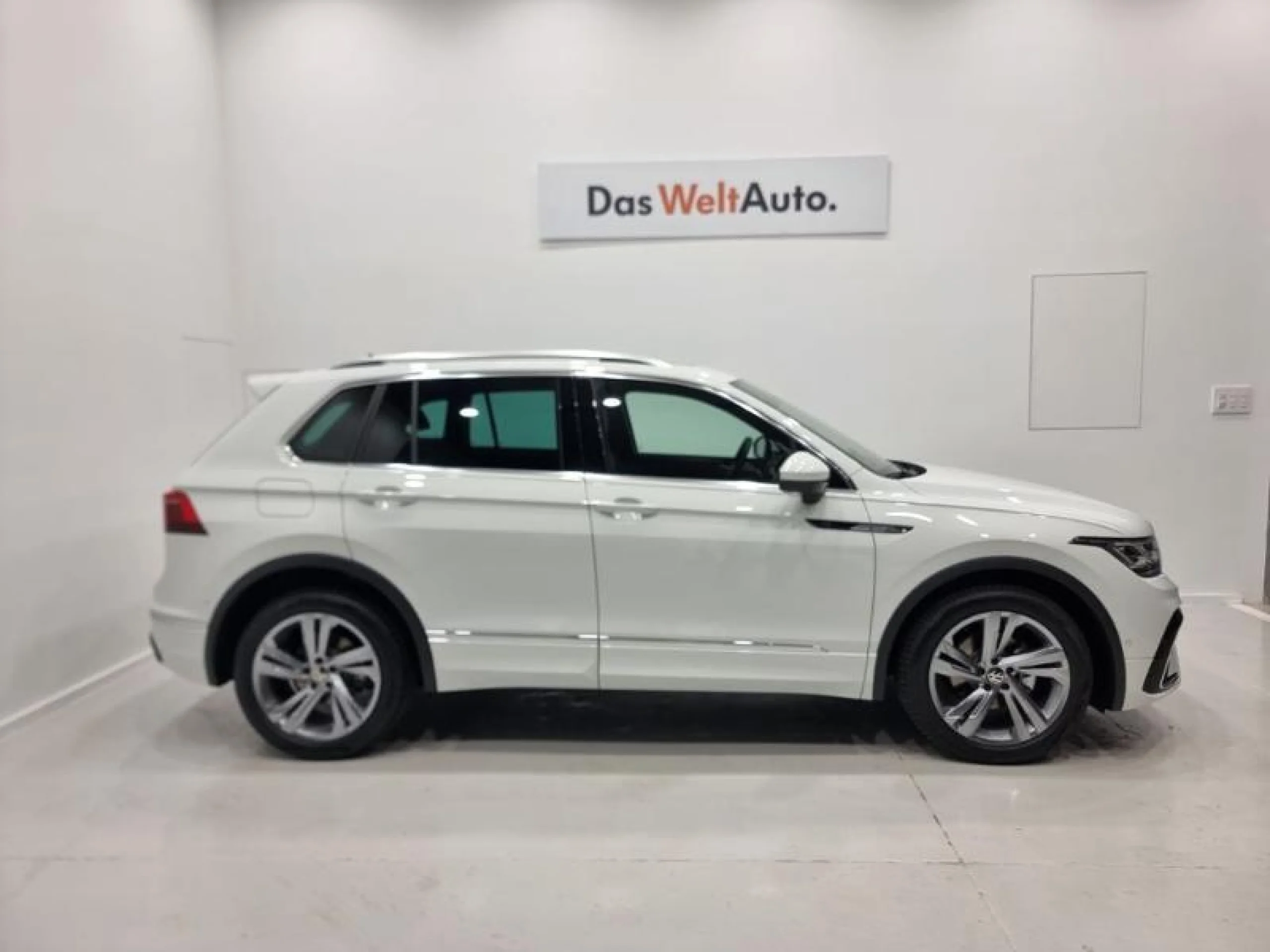 VOLKSWAGEN TIGUAN R LINE 2.0 TDI 110KW (150CV) DSG 4MOTION - Foto 3