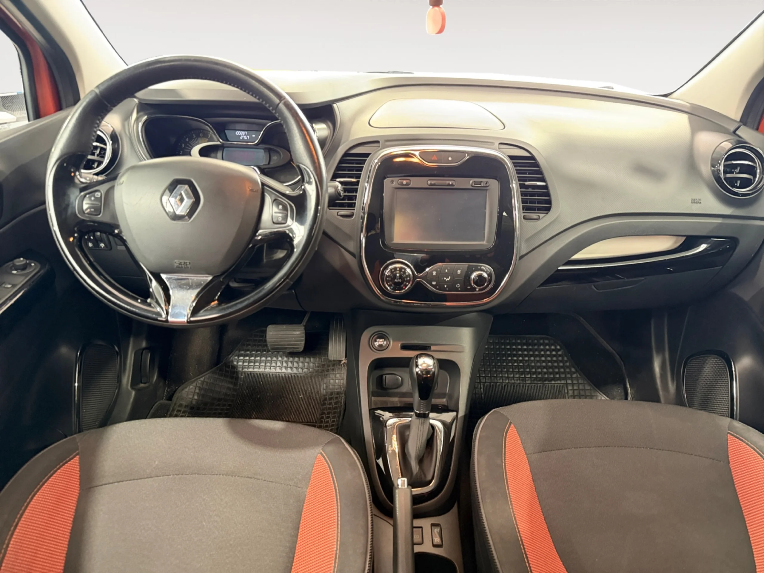RENAULT CAPTUR ZEN TCE 120 - Foto 4