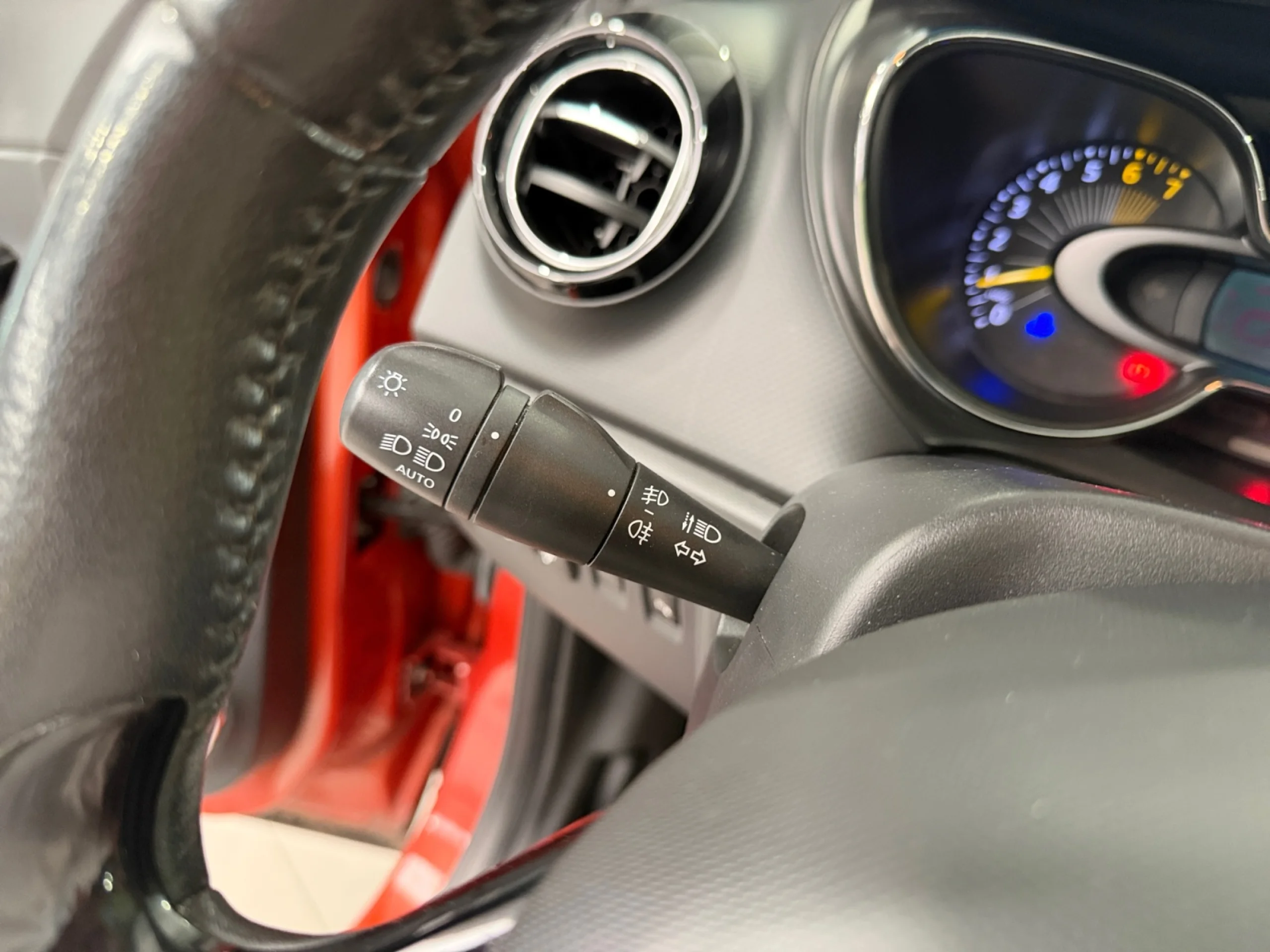 RENAULT CAPTUR ZEN TCE 120 - Foto 13