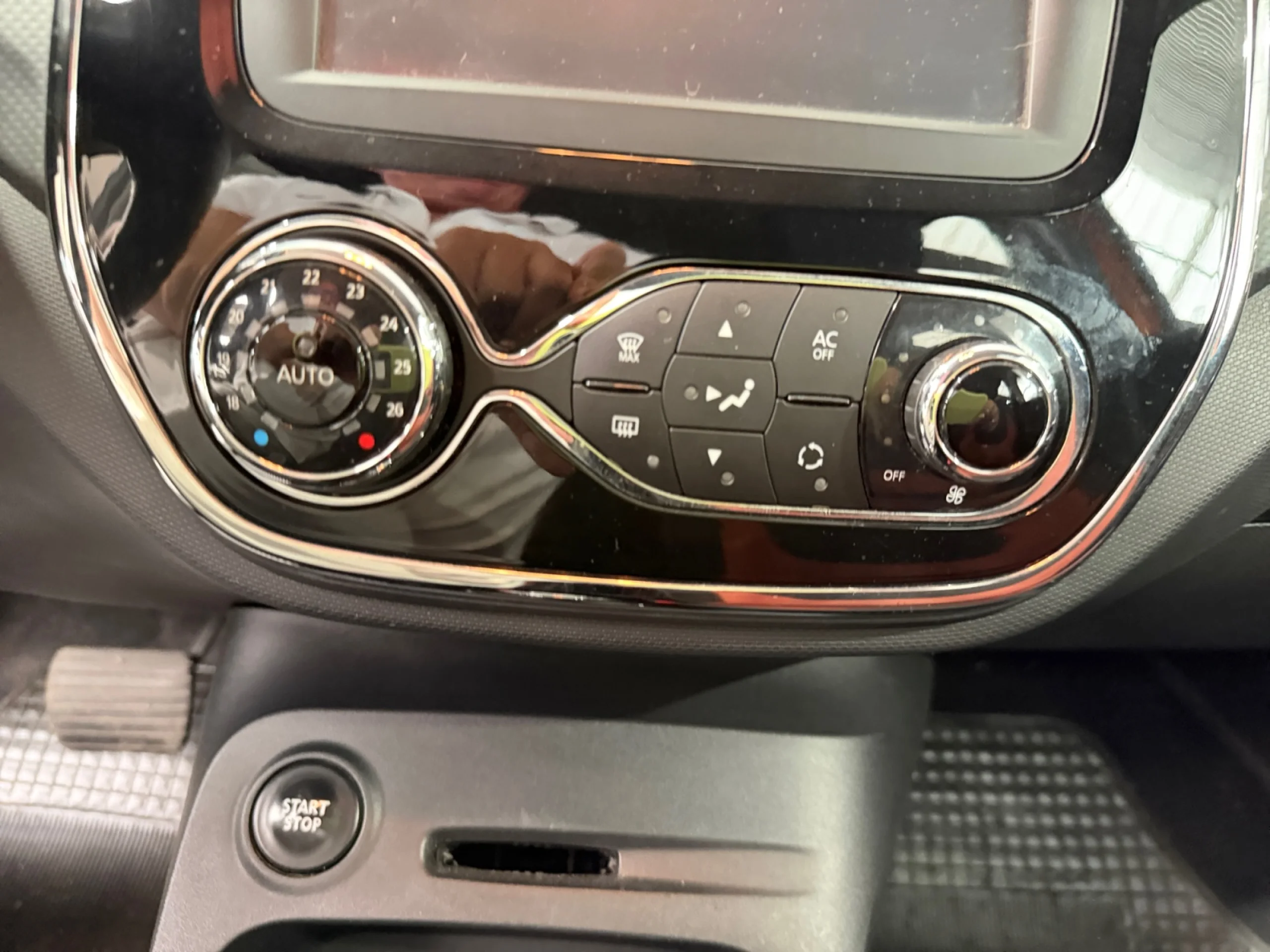 RENAULT CAPTUR ZEN TCE 120 - Foto 15