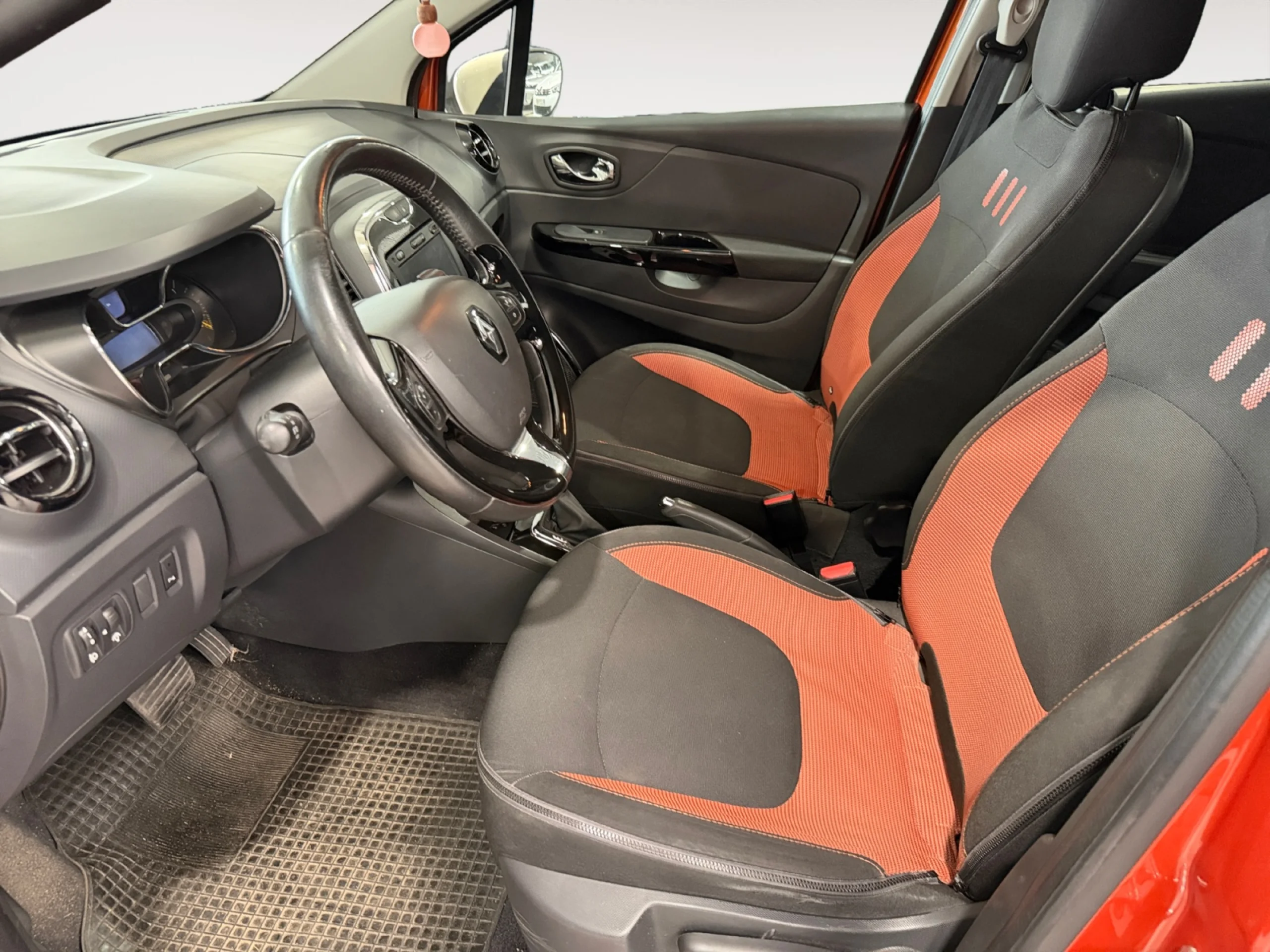RENAULT CAPTUR ZEN TCE 120 - Foto 23