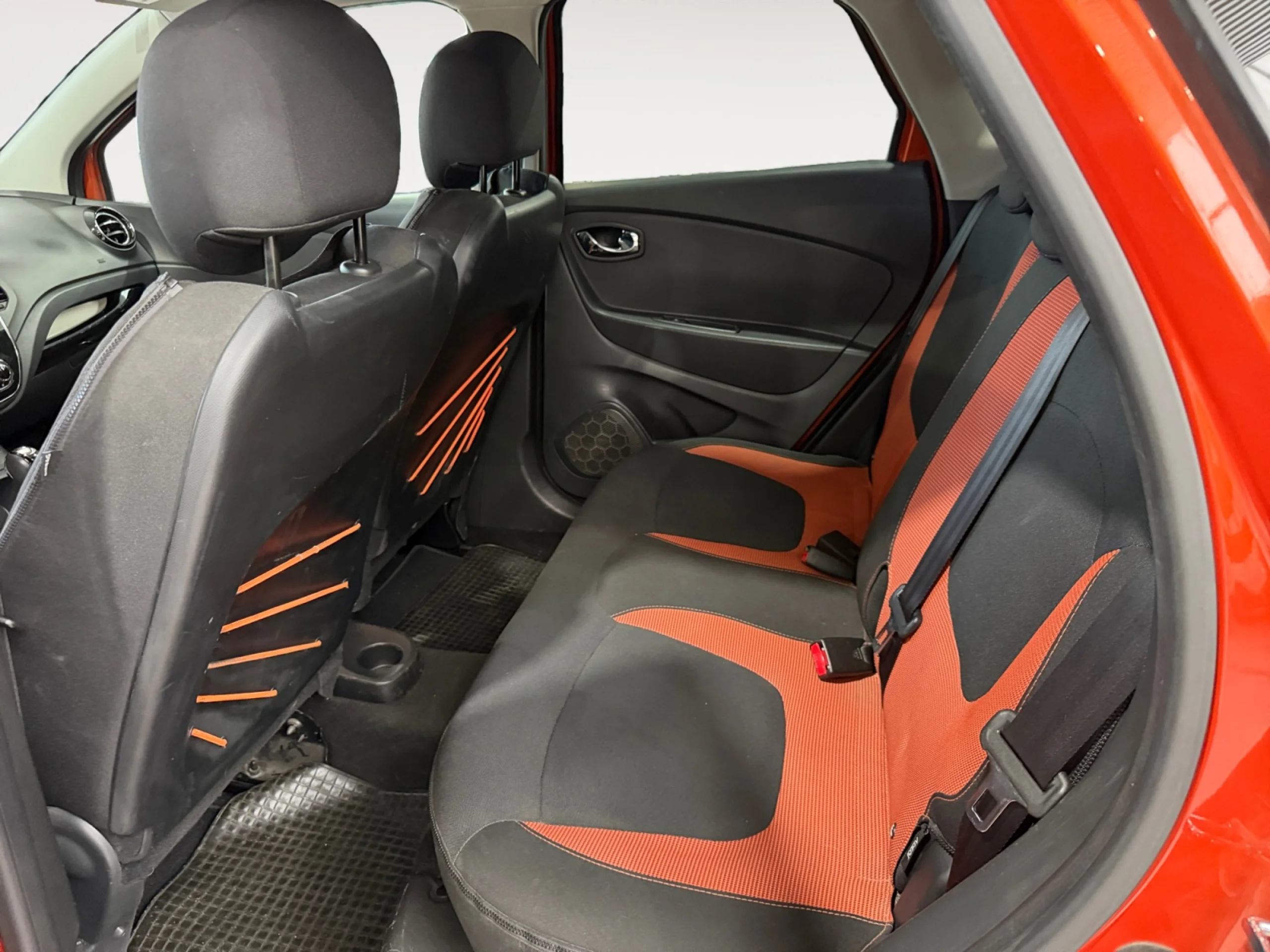 RENAULT CAPTUR ZEN TCE 120 - Foto 24