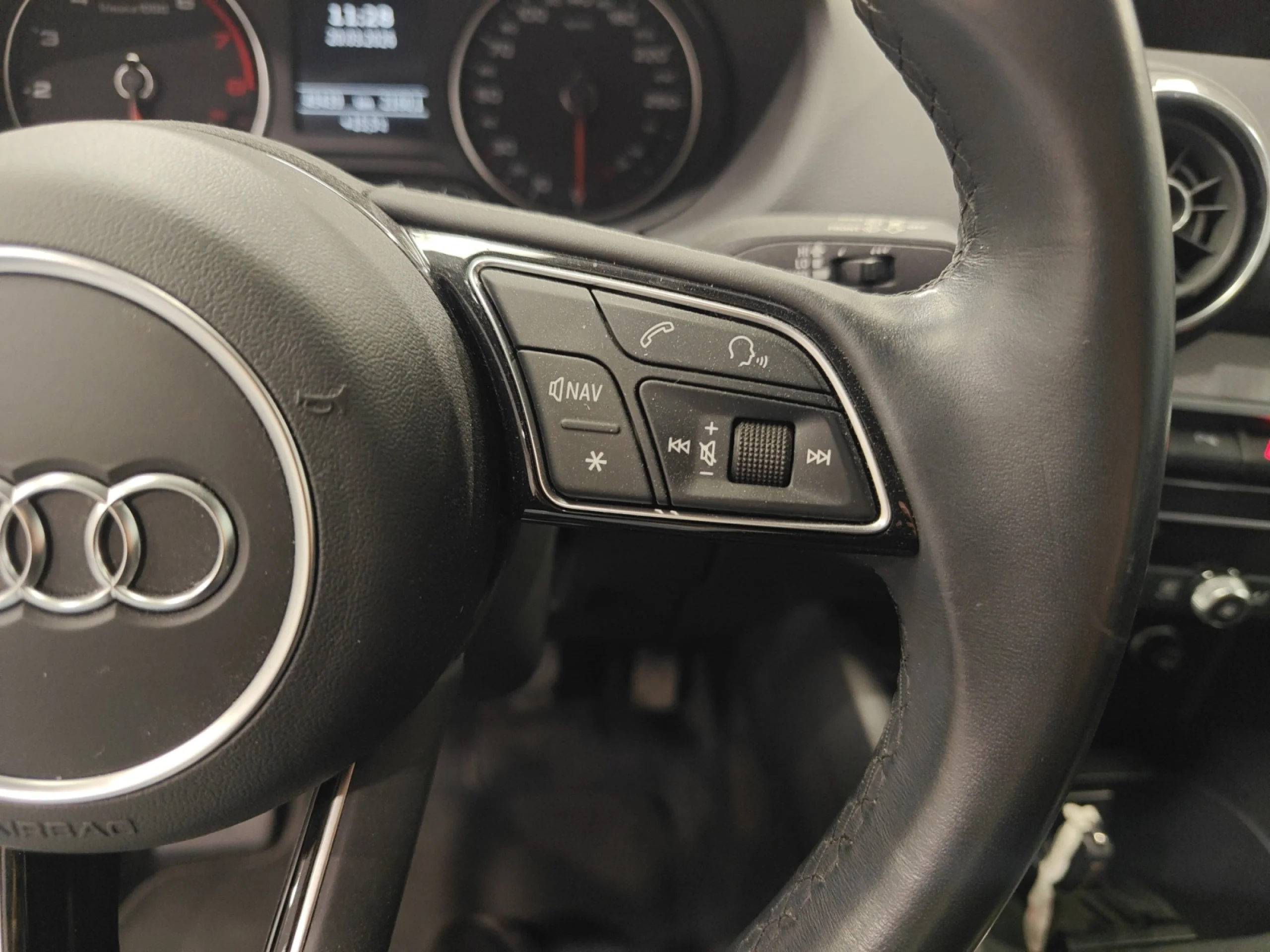 AUDI Q2 ADVANCED 30 TFSI 81KW (110CV) - Foto 10