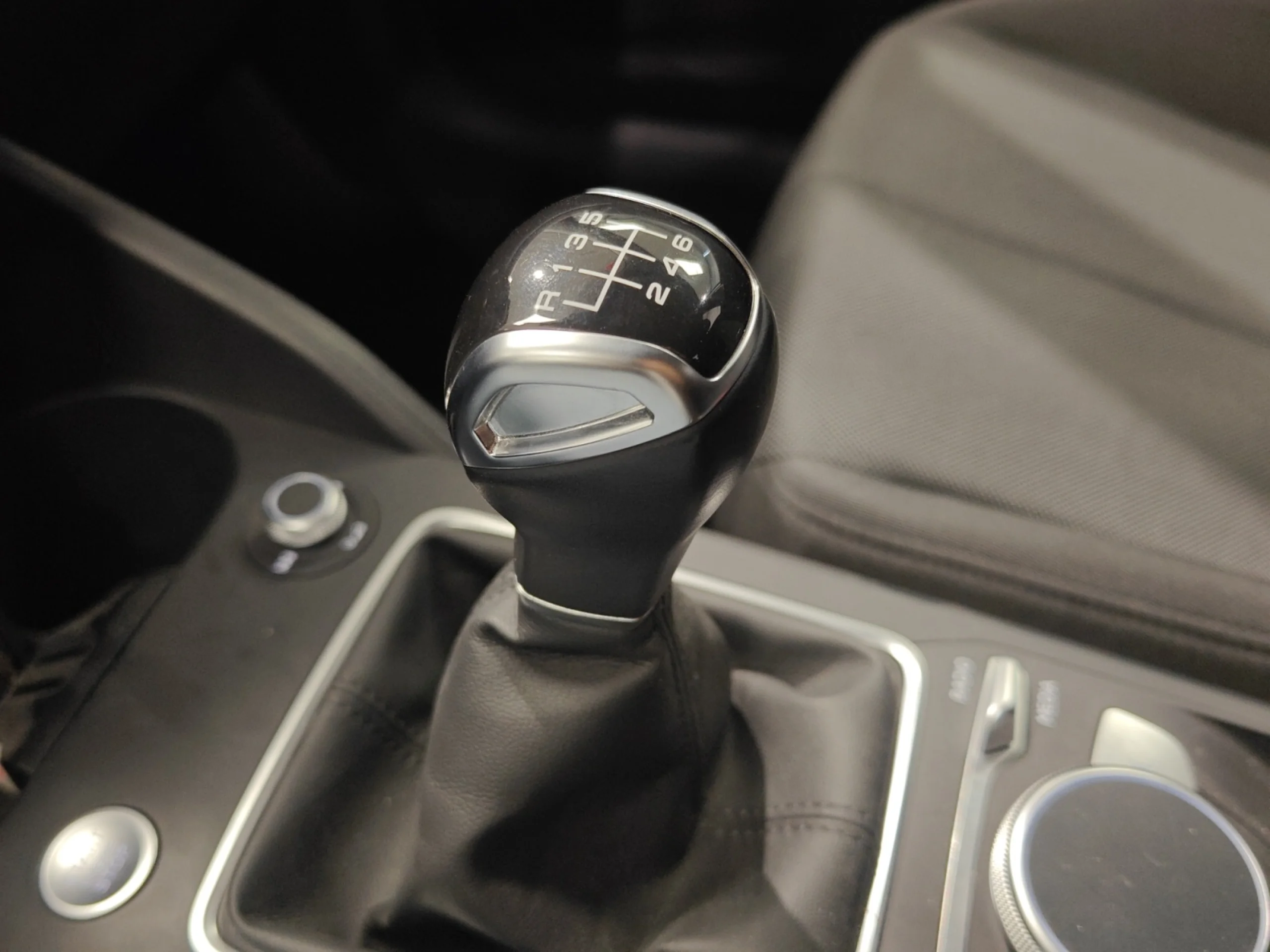 AUDI Q2 ADVANCED 30 TFSI 81KW (110CV) - Foto 17