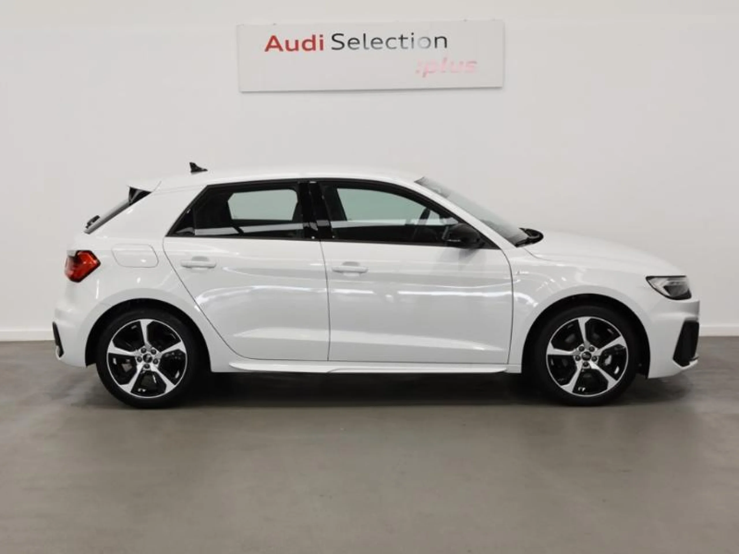 AUDI A1 SPORTBACK ADRENALIN 30 TFSI 81KW (110CV) - Foto 3