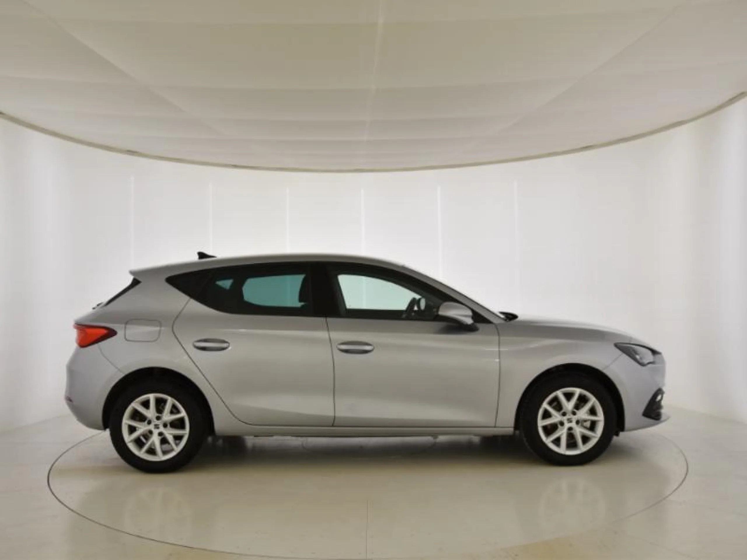 SEAT LEON 2.0 TDI 110KW DSG 7 STYLE XL - Foto 3
