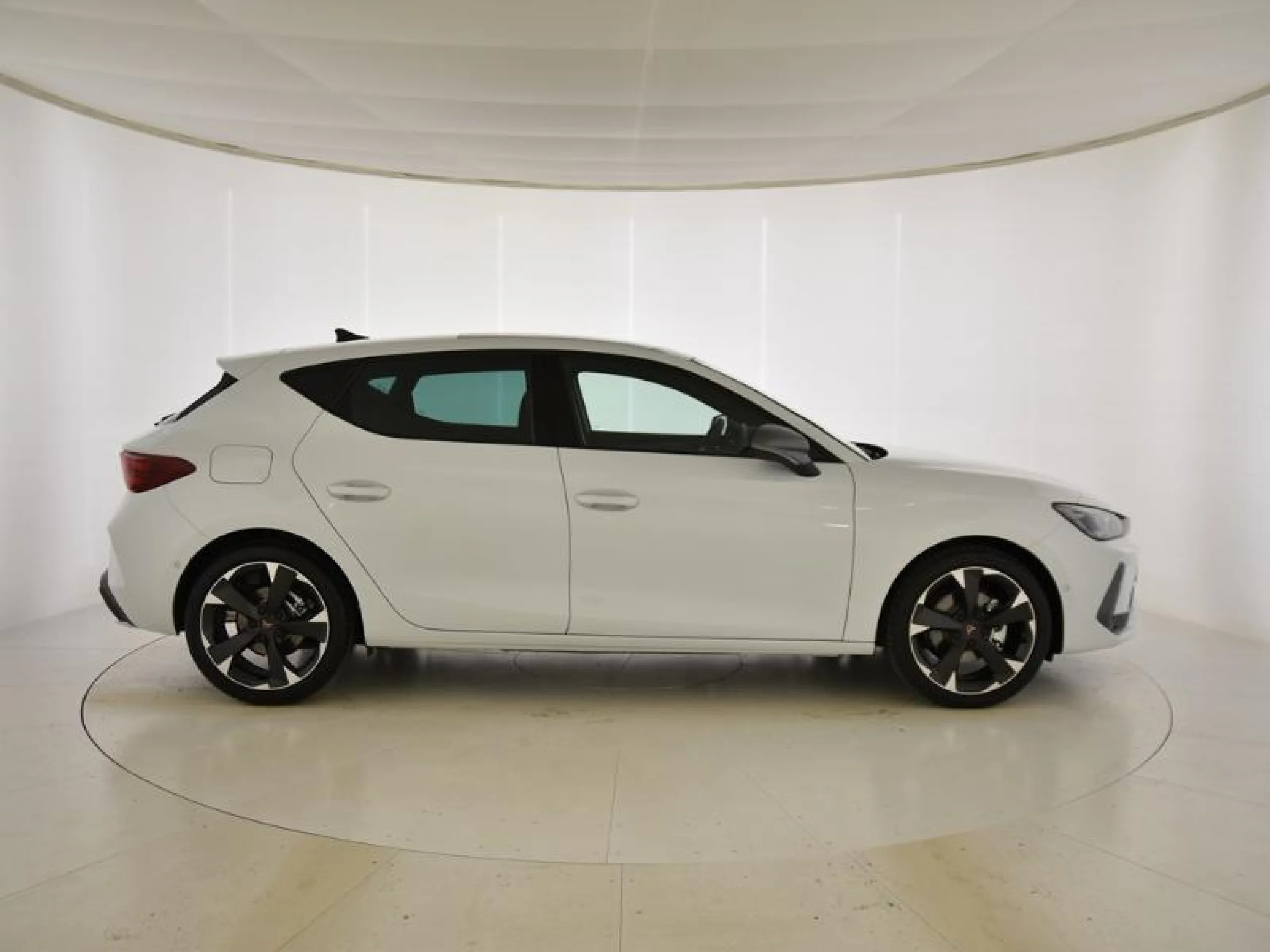 CUPRA LEON 1.5 ETSI 110KW (150CV) DSG - Foto 10
