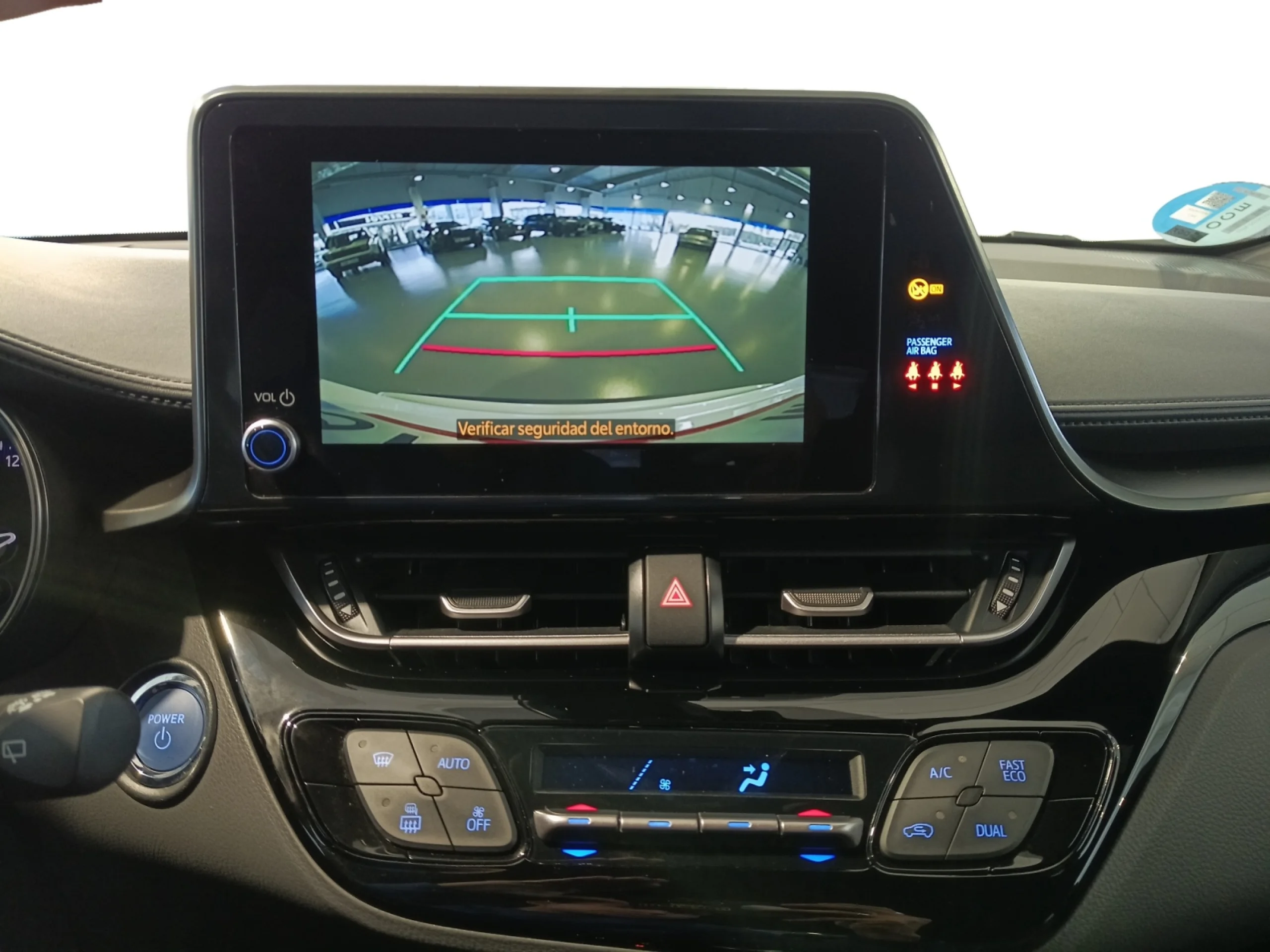 TOYOTA C HR 2.0 180H ADVANCE - Foto 9