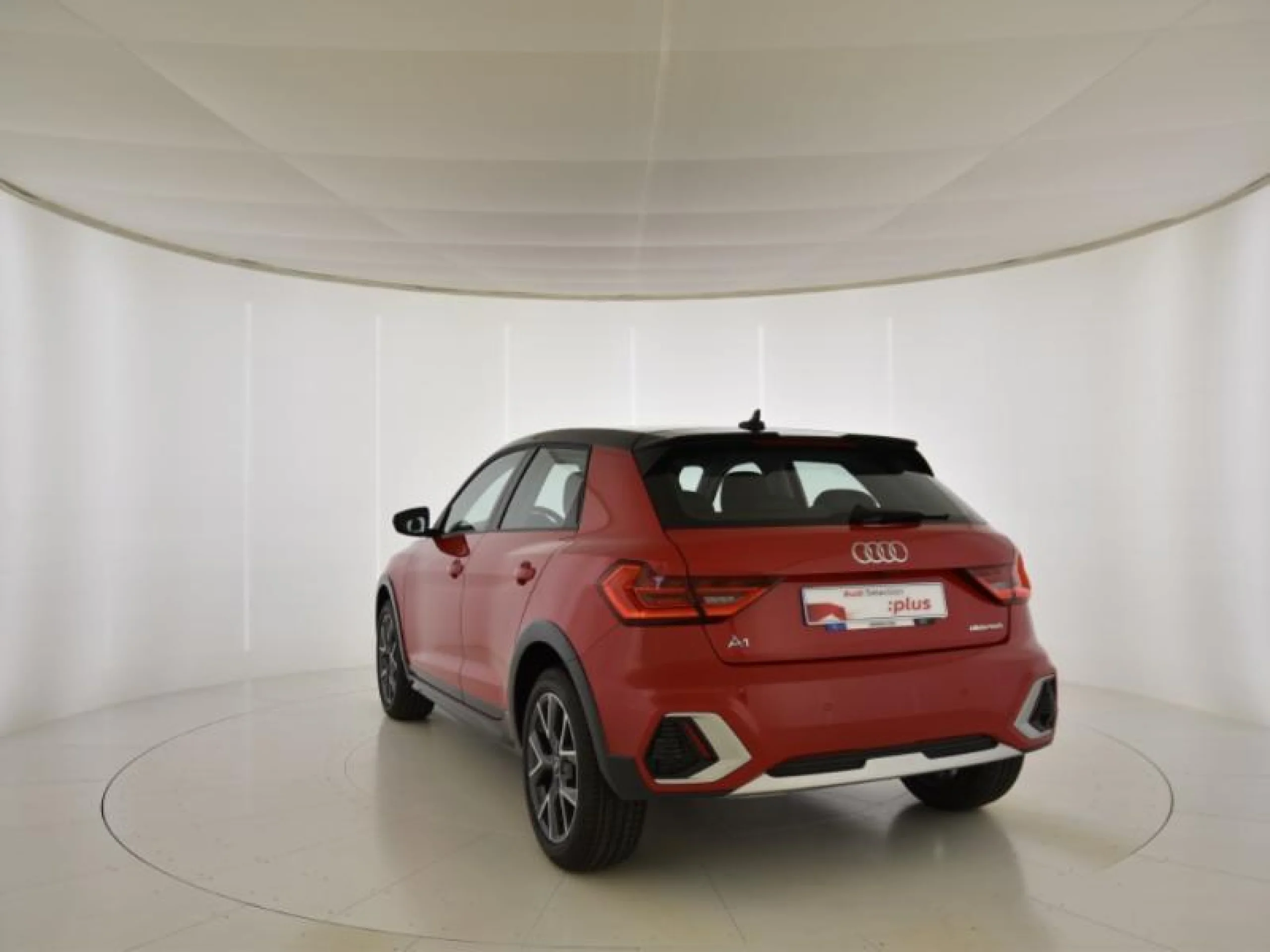 AUDI A1 ALLSTREET 30 TFSI 81KW (110CV) S TRONIC - Foto 2