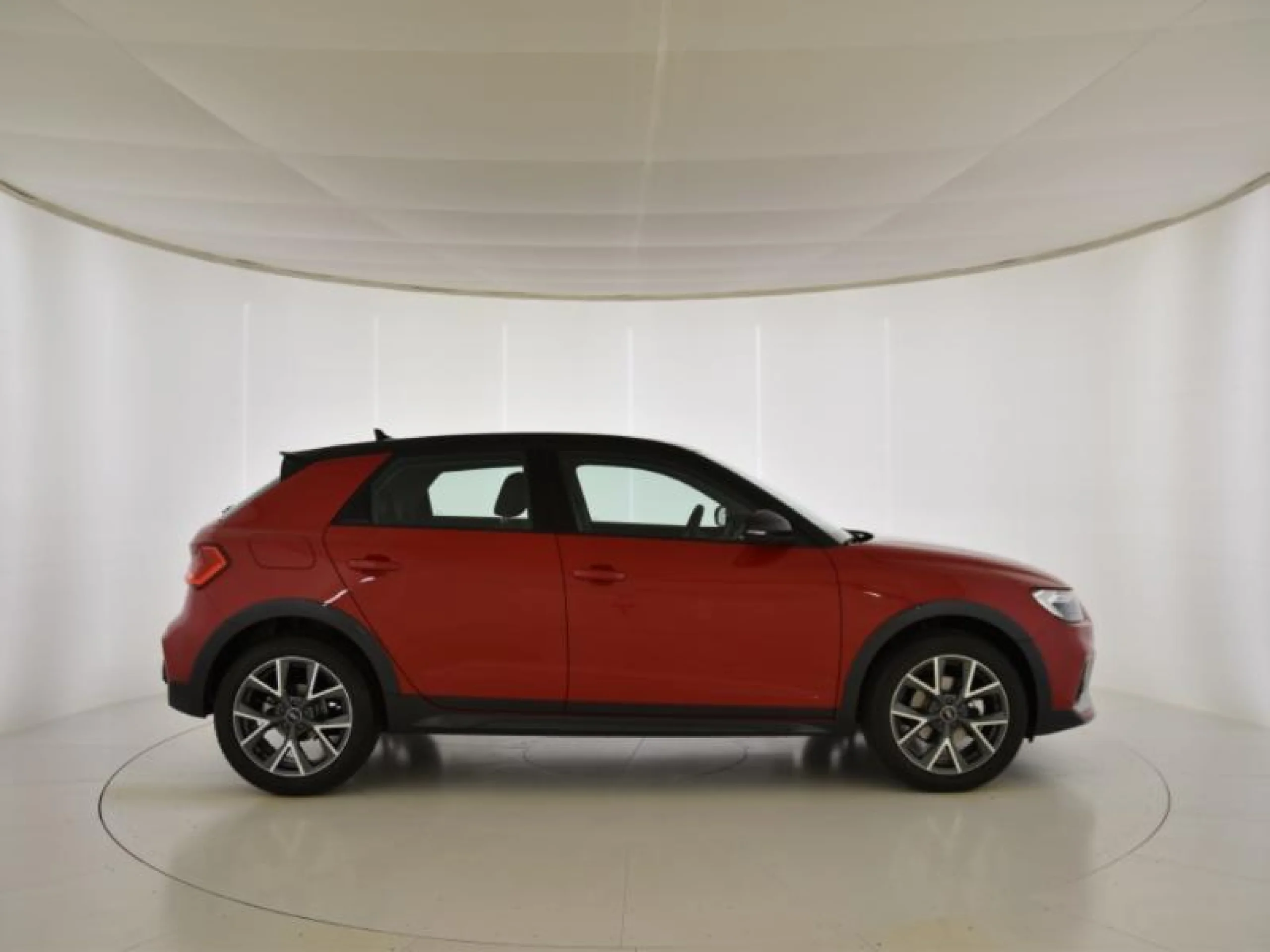 AUDI A1 ALLSTREET 30 TFSI 81KW (110CV) S TRONIC - Foto 3