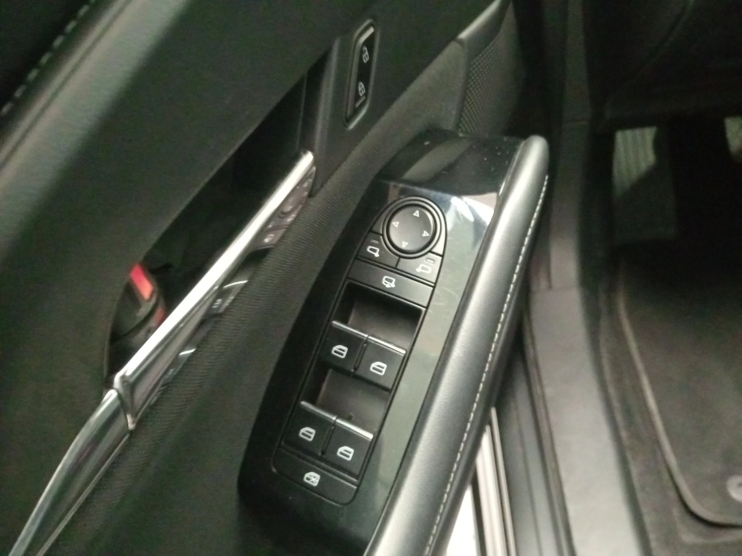 MAZDA Cx 30 E SKYACTIV X 2.0 137KW EVOLUTION - Foto 15