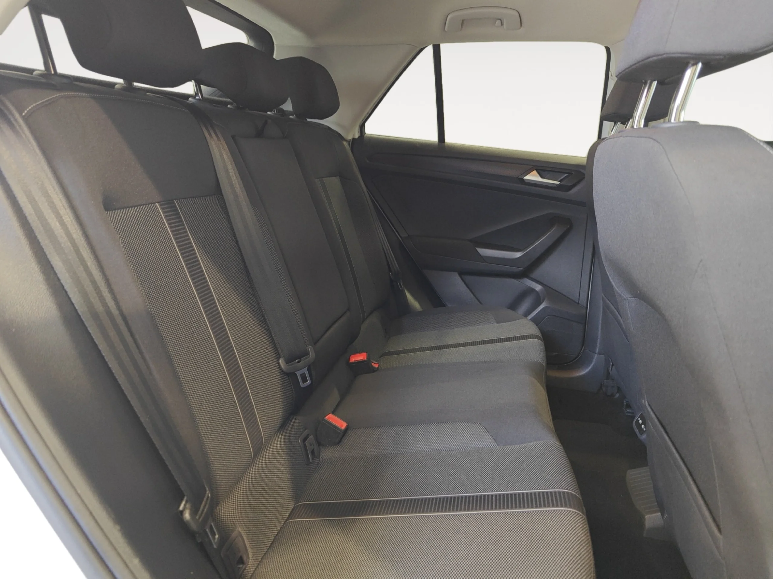 VOLKSWAGEN T ROC LIFE 2.0 TDI 110KW (150CV) - Foto 6