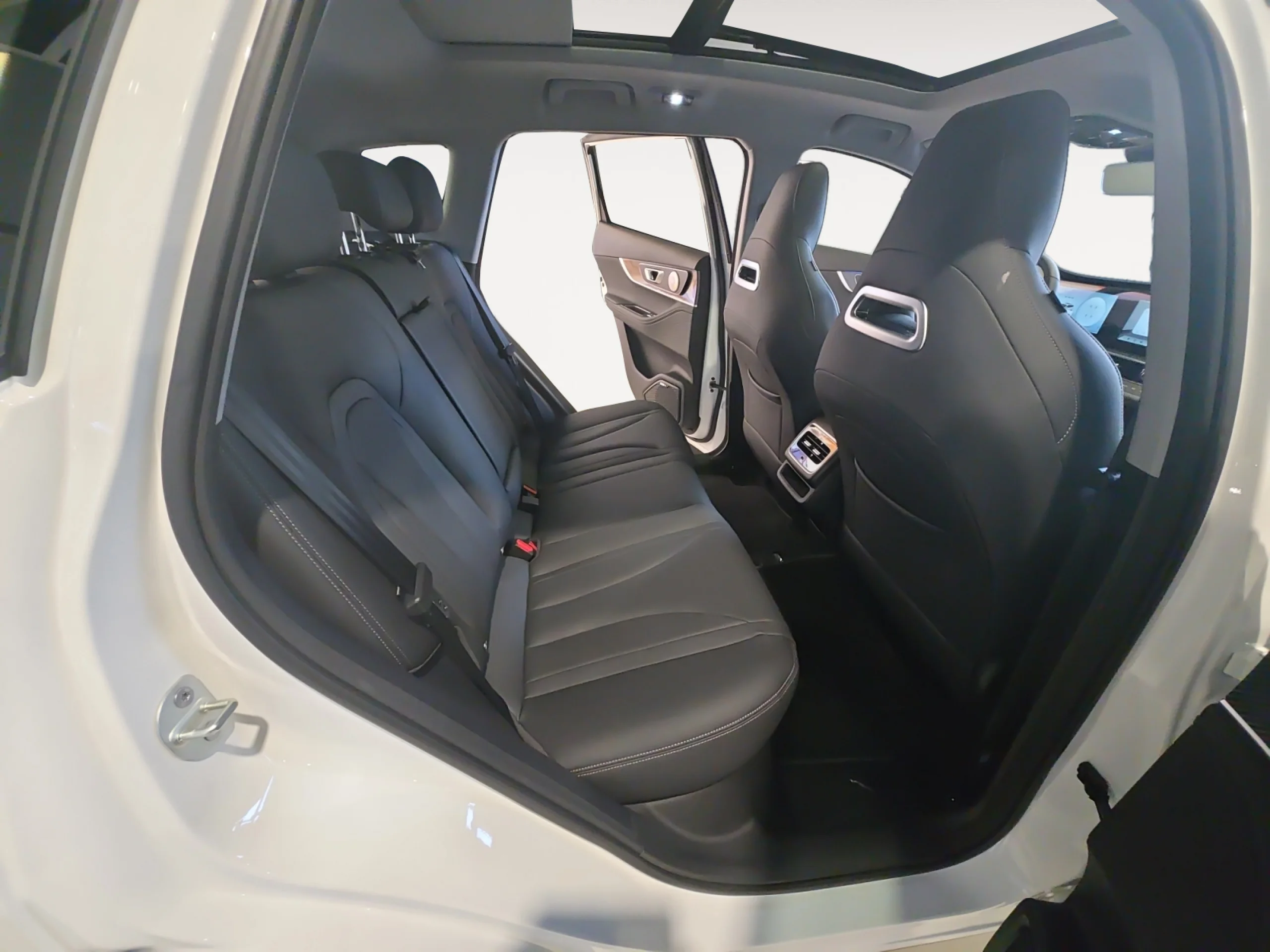 EBRO S700 S700 PHEV LUXURY BLACK ON WHITE - Foto 6