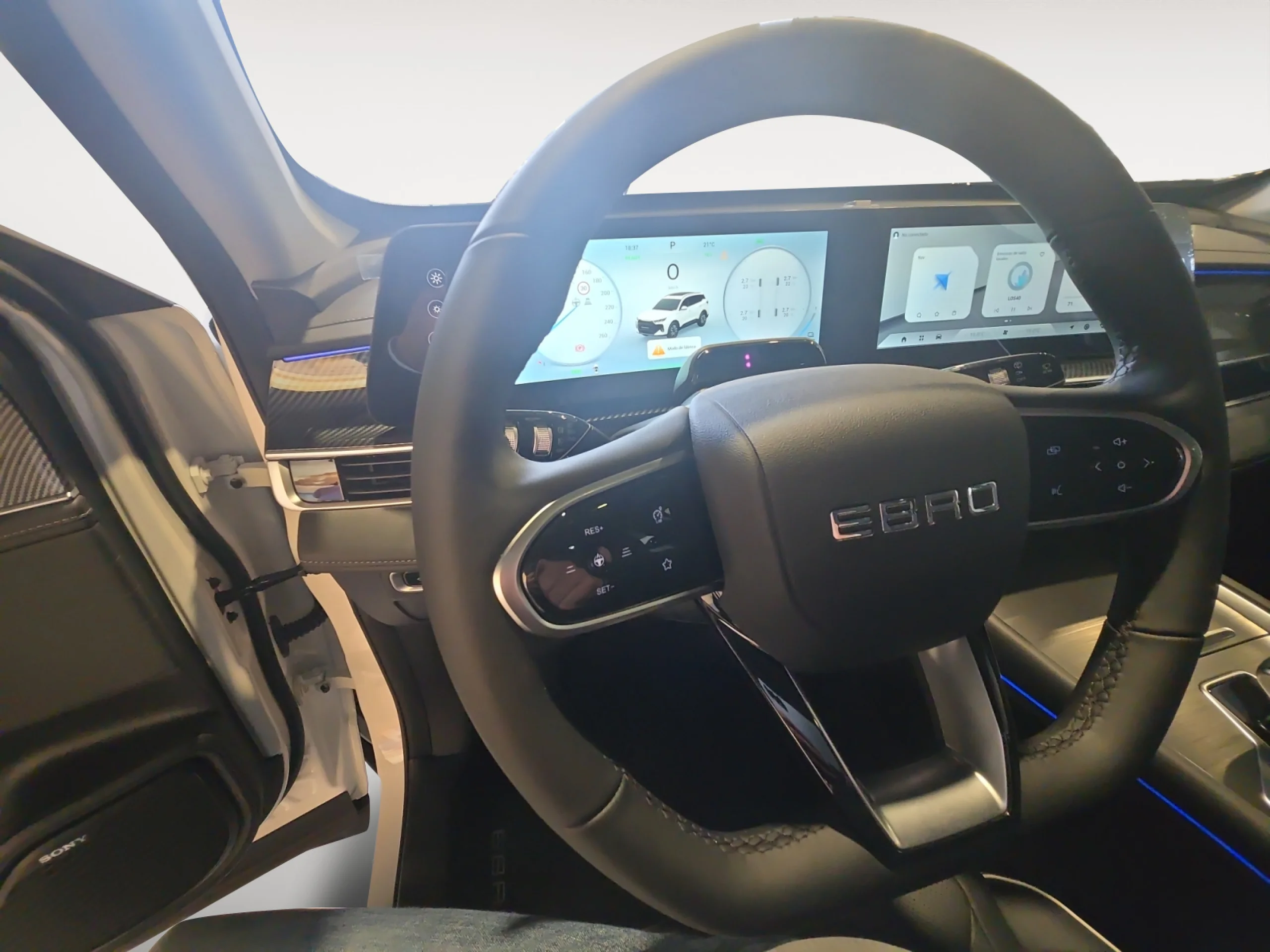 EBRO S700 S700 PHEV LUXURY BLACK ON WHITE - Foto 12