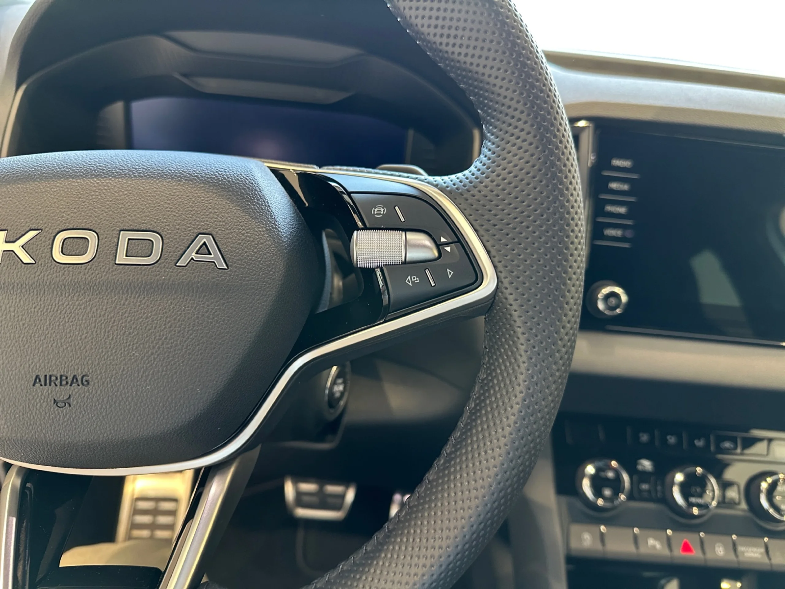 SKODA KAROQ 1.5 TSI 110KW (150CV) DSG ACT SPORTLINE - Foto 10