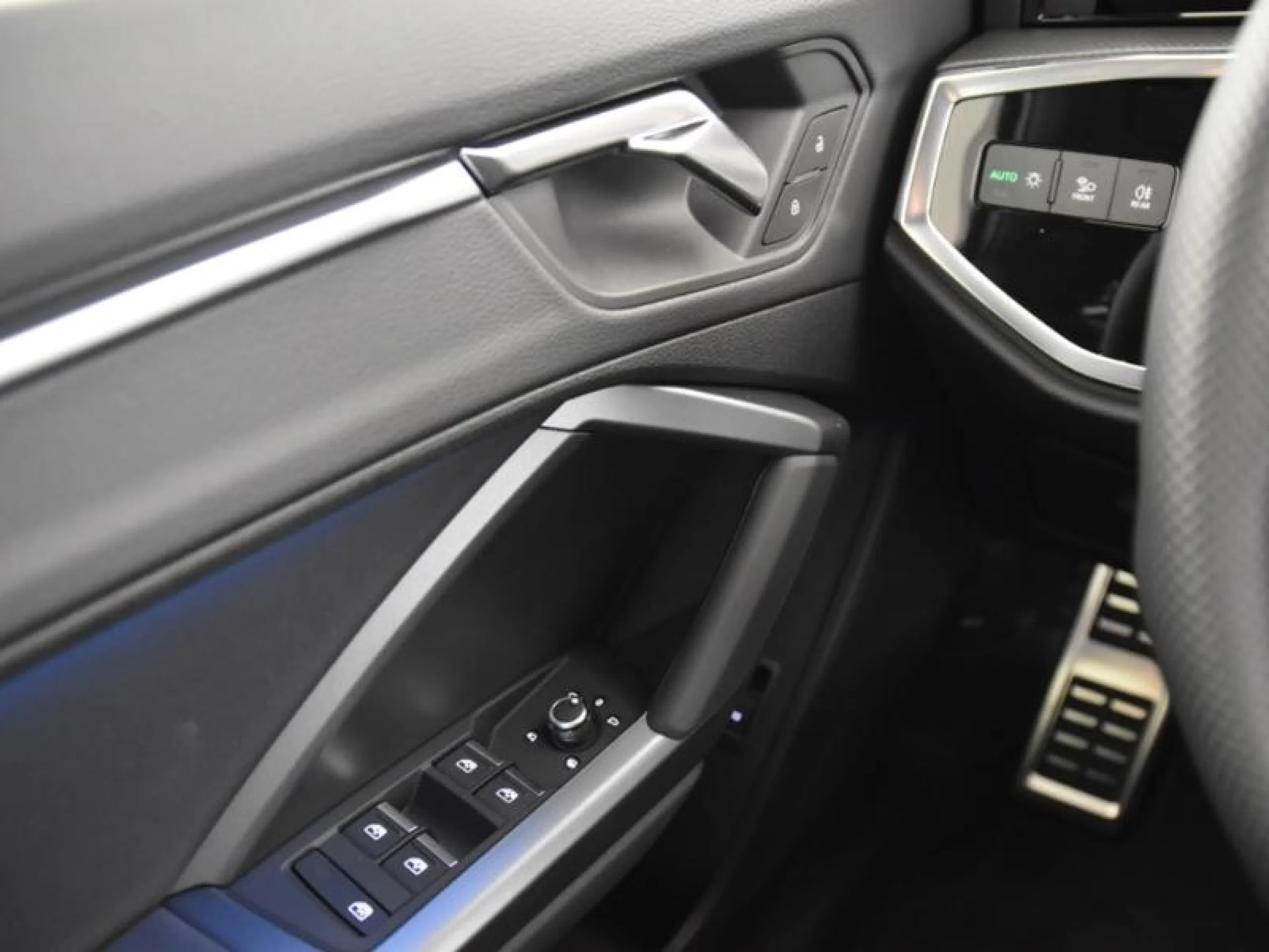 AUDI Q3 SPORTBACK BLACK LINE 35 TDI 110KW (150CV) S TRONIC - Foto 19