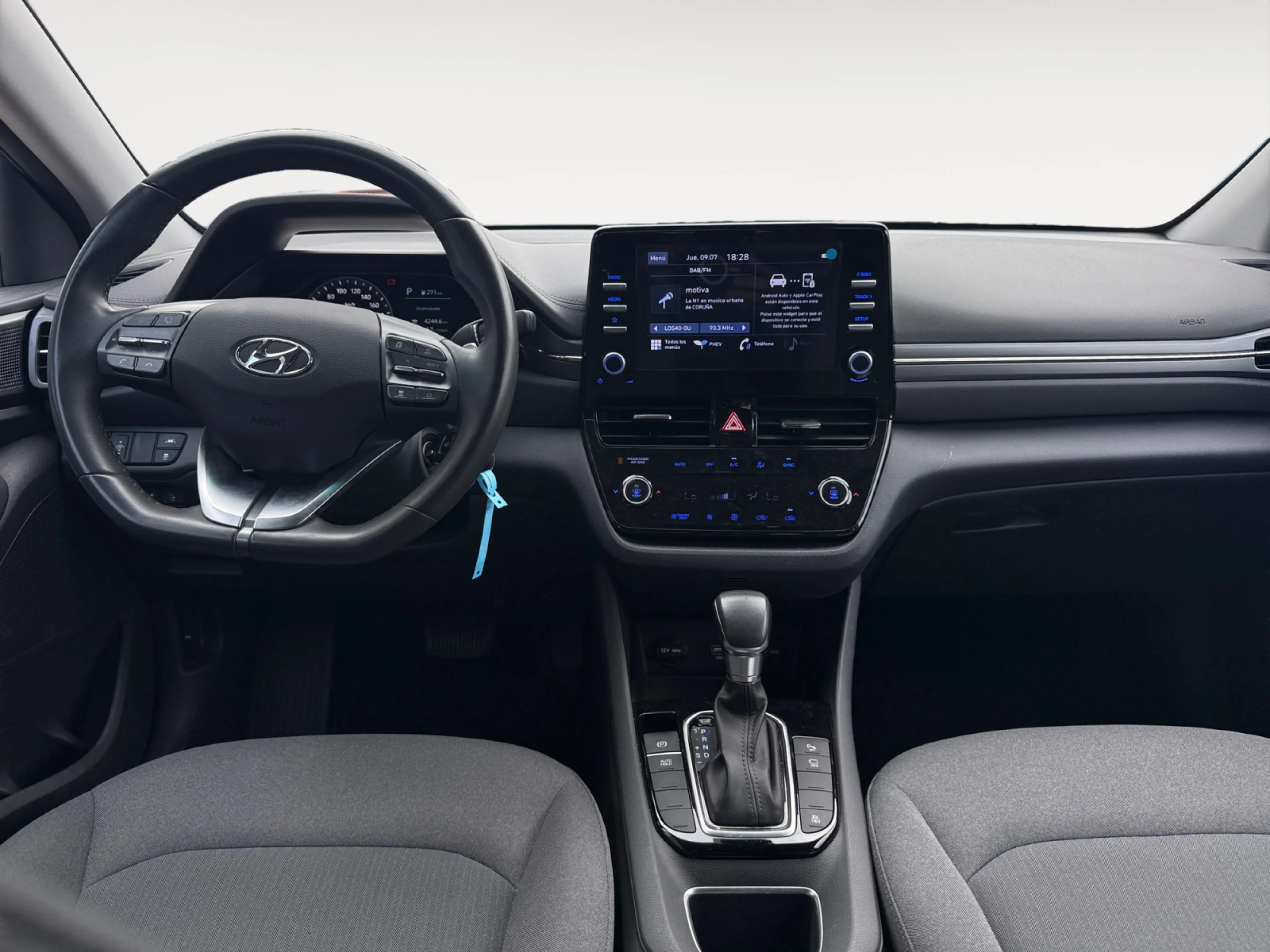 HYUNDAI IONIQ 1.6 GDI PHEV KLASS DCT - Foto 4