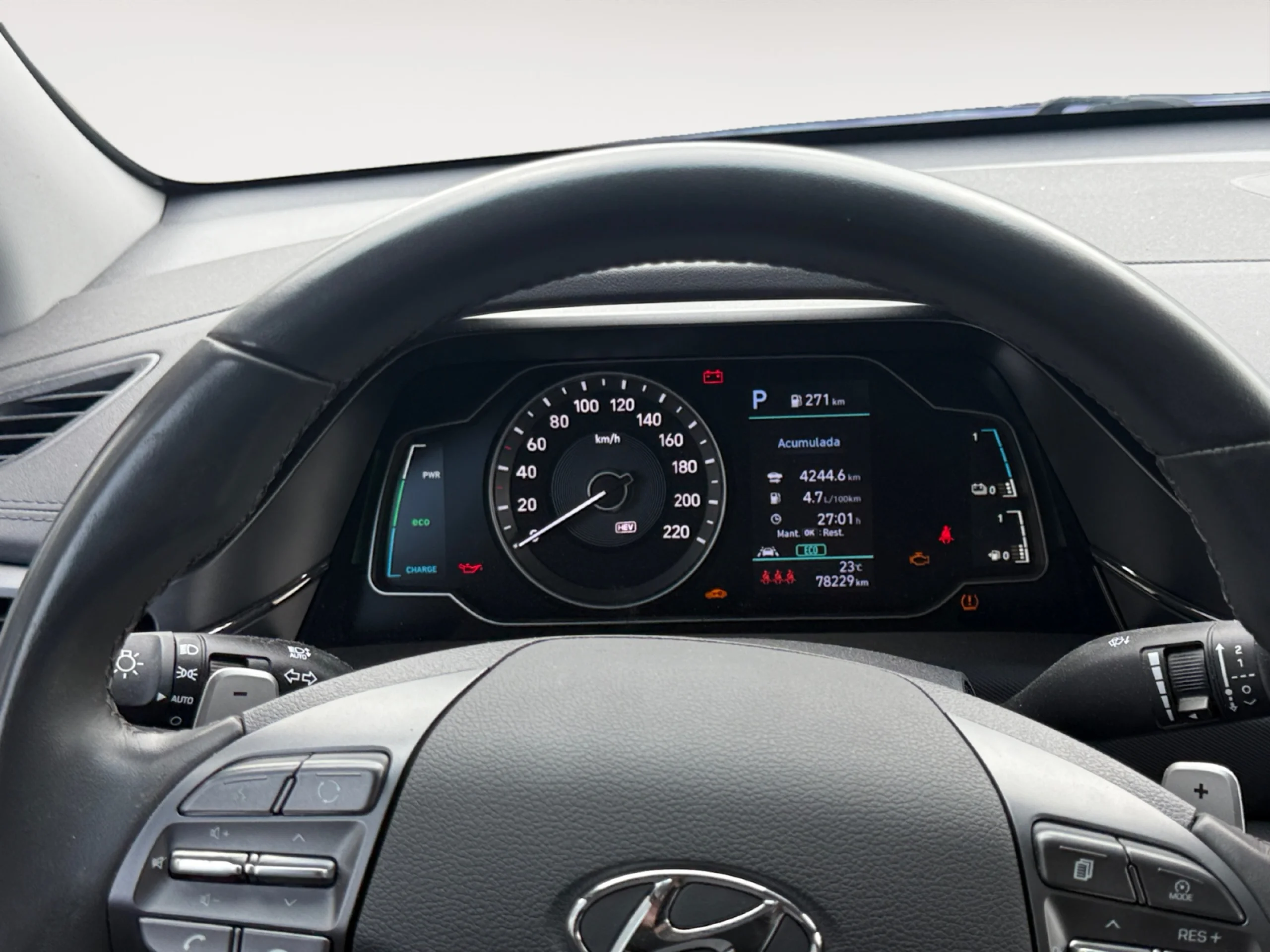 HYUNDAI IONIQ 1.6 GDI PHEV KLASS DCT - Foto 10
