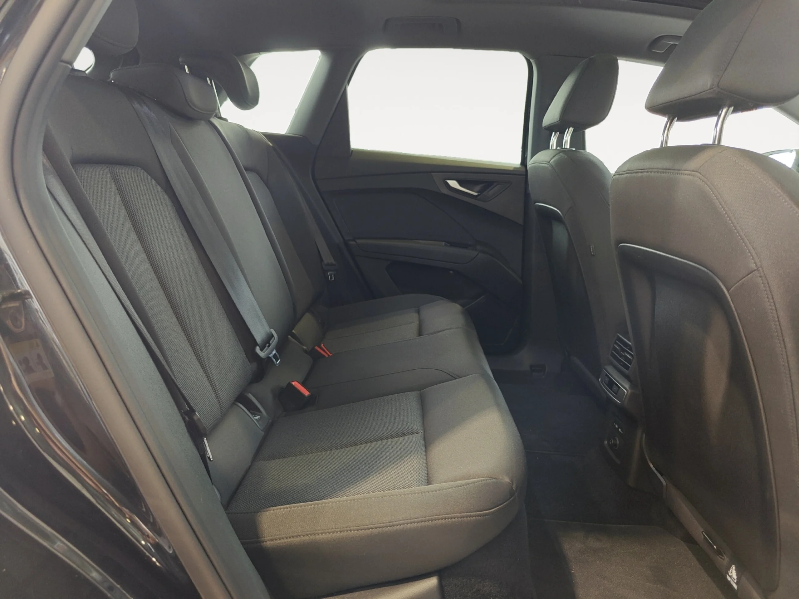 AUDI Q4 E TRON ADVANCED 40 E TRON 150KW 82KWH - Foto 6