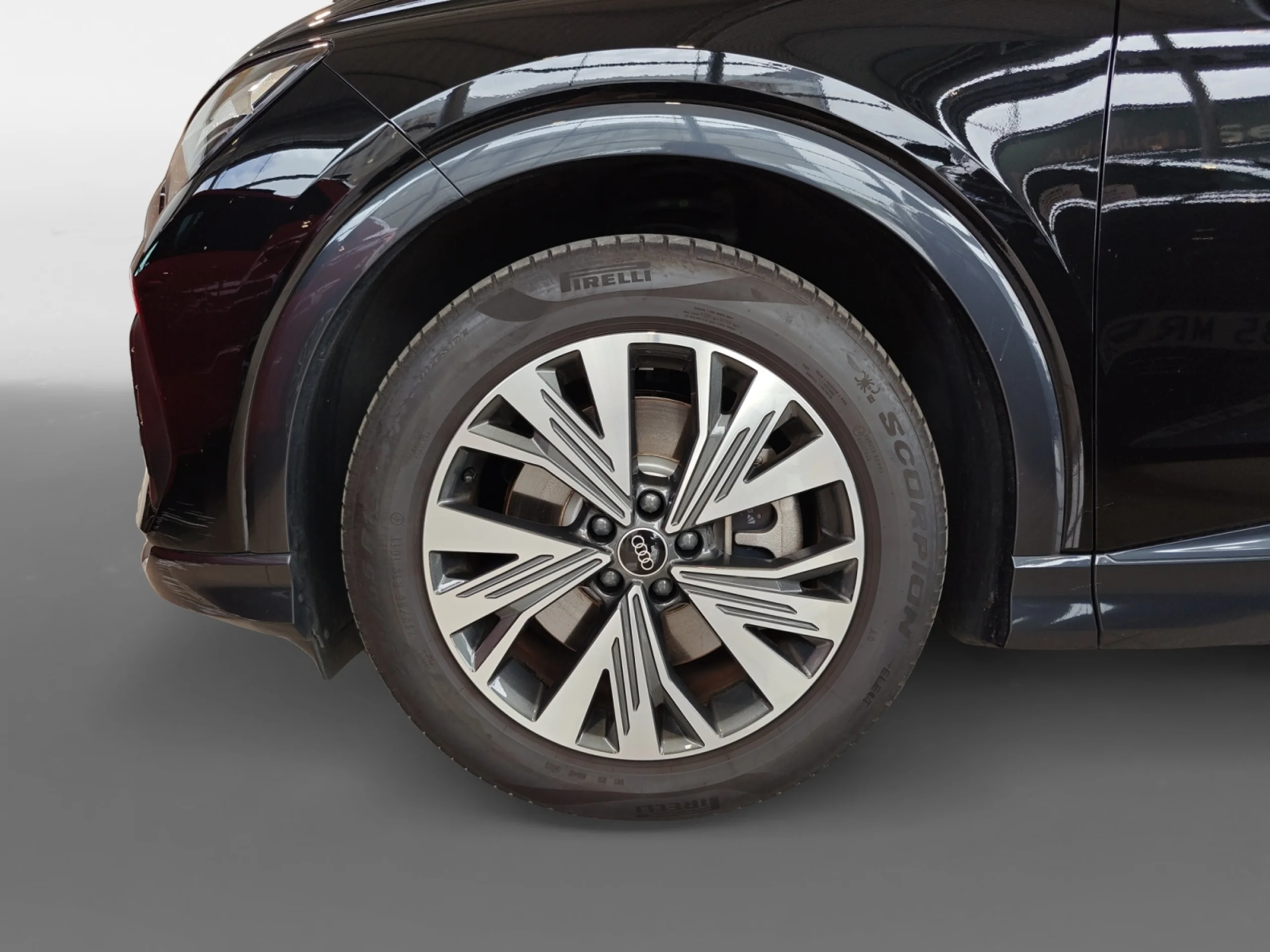 AUDI Q4 E TRON ADVANCED 40 E TRON 150KW 82KWH - Foto 8