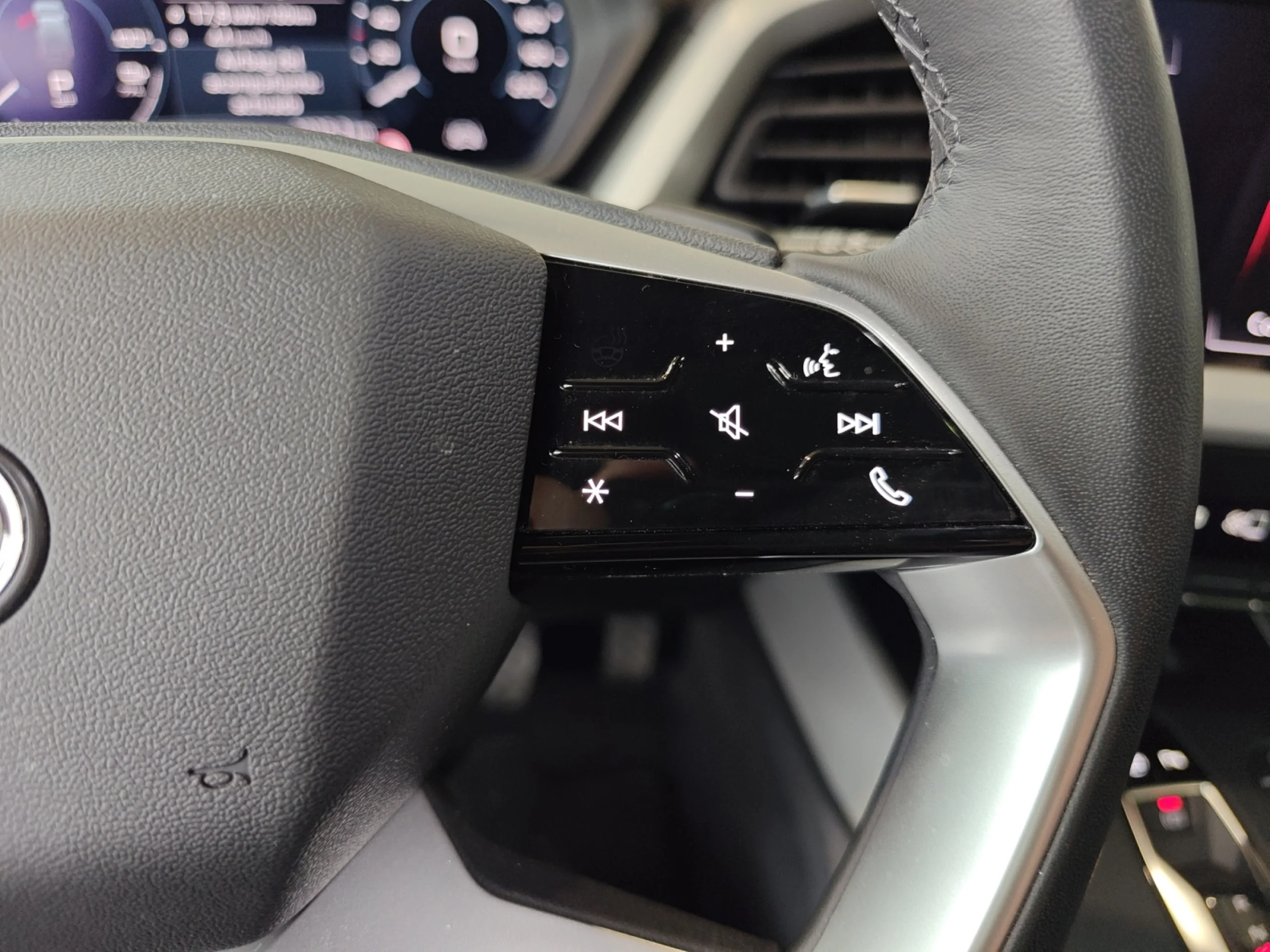 AUDI Q4 E TRON ADVANCED 40 E TRON 150KW 82KWH - Foto 10