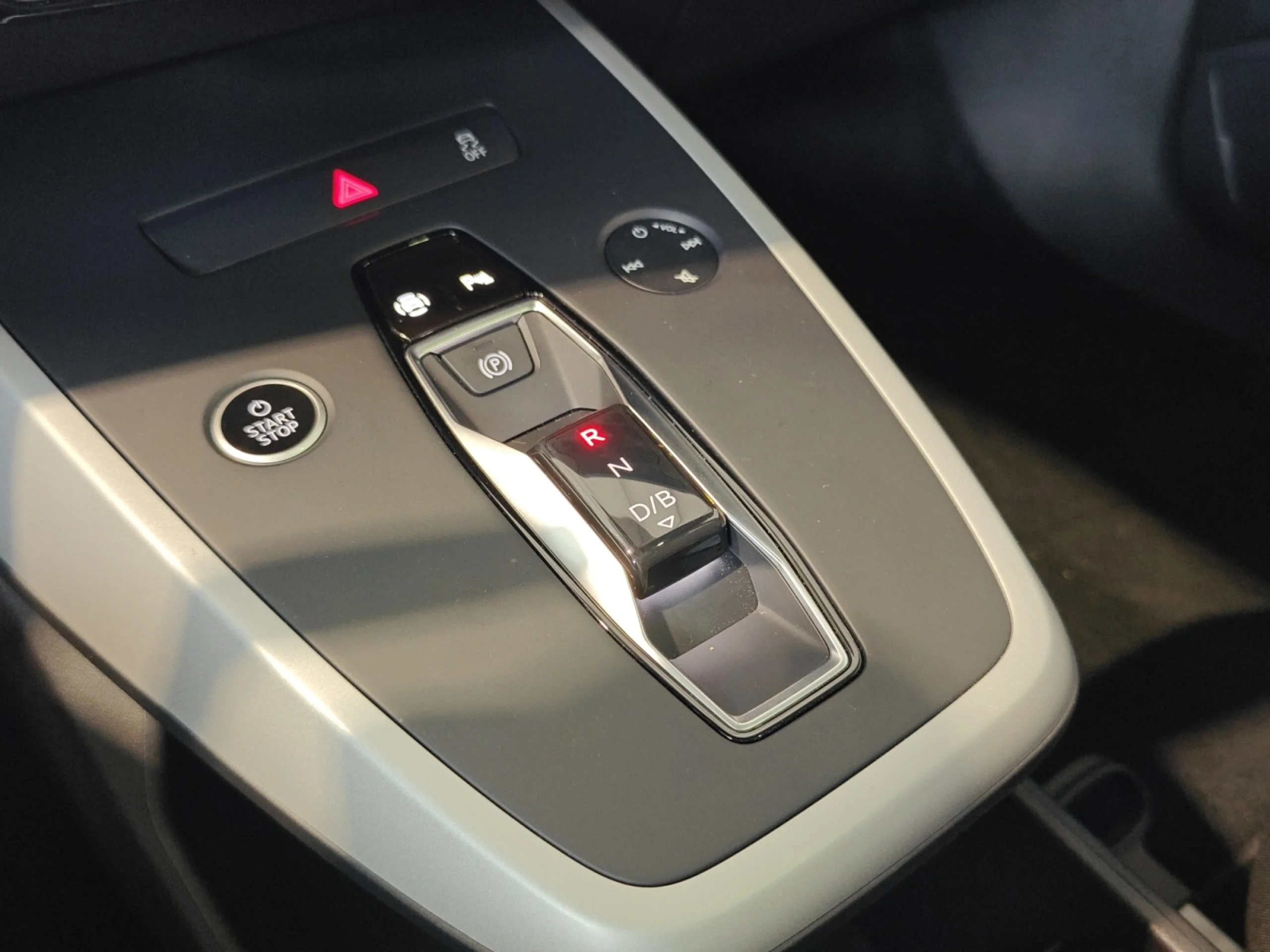AUDI Q4 E TRON ADVANCED 40 E TRON 150KW 82KWH - Foto 17