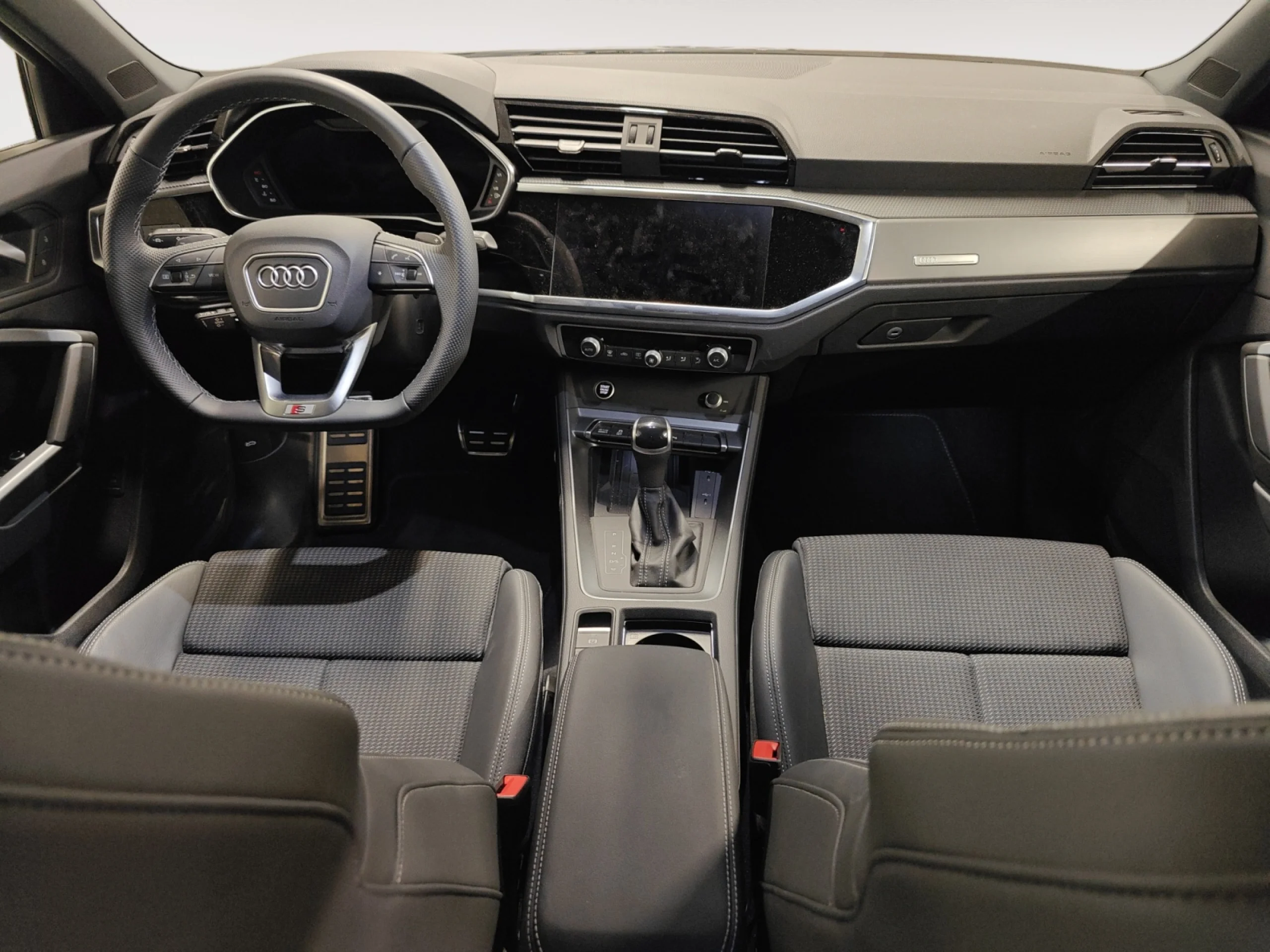 AUDI Q3 SPORTBACK BLACK LINE 35 TDI 110KW (150CV) S TRONIC - Foto 4